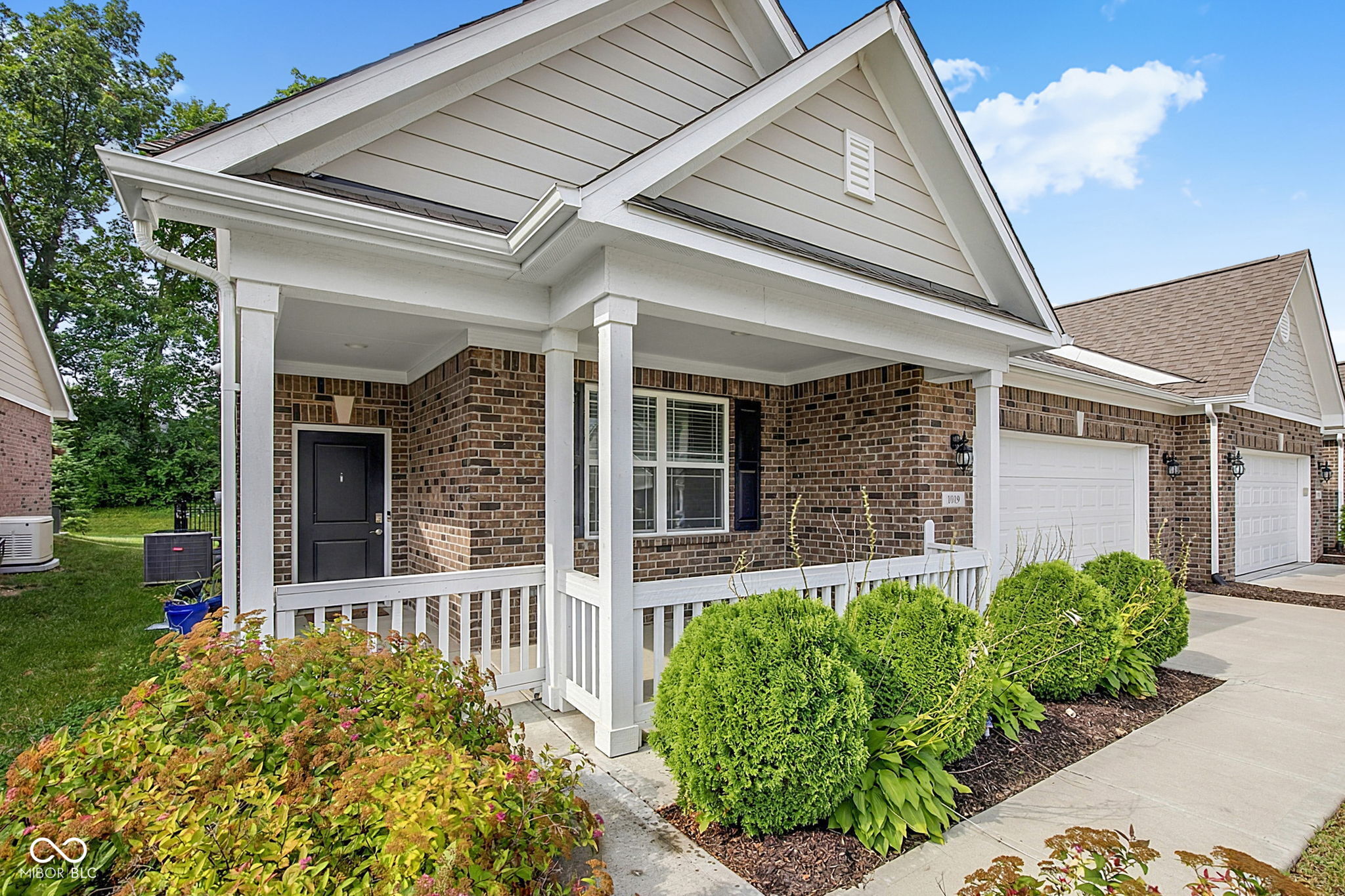 1019 Stallion Court — photo
