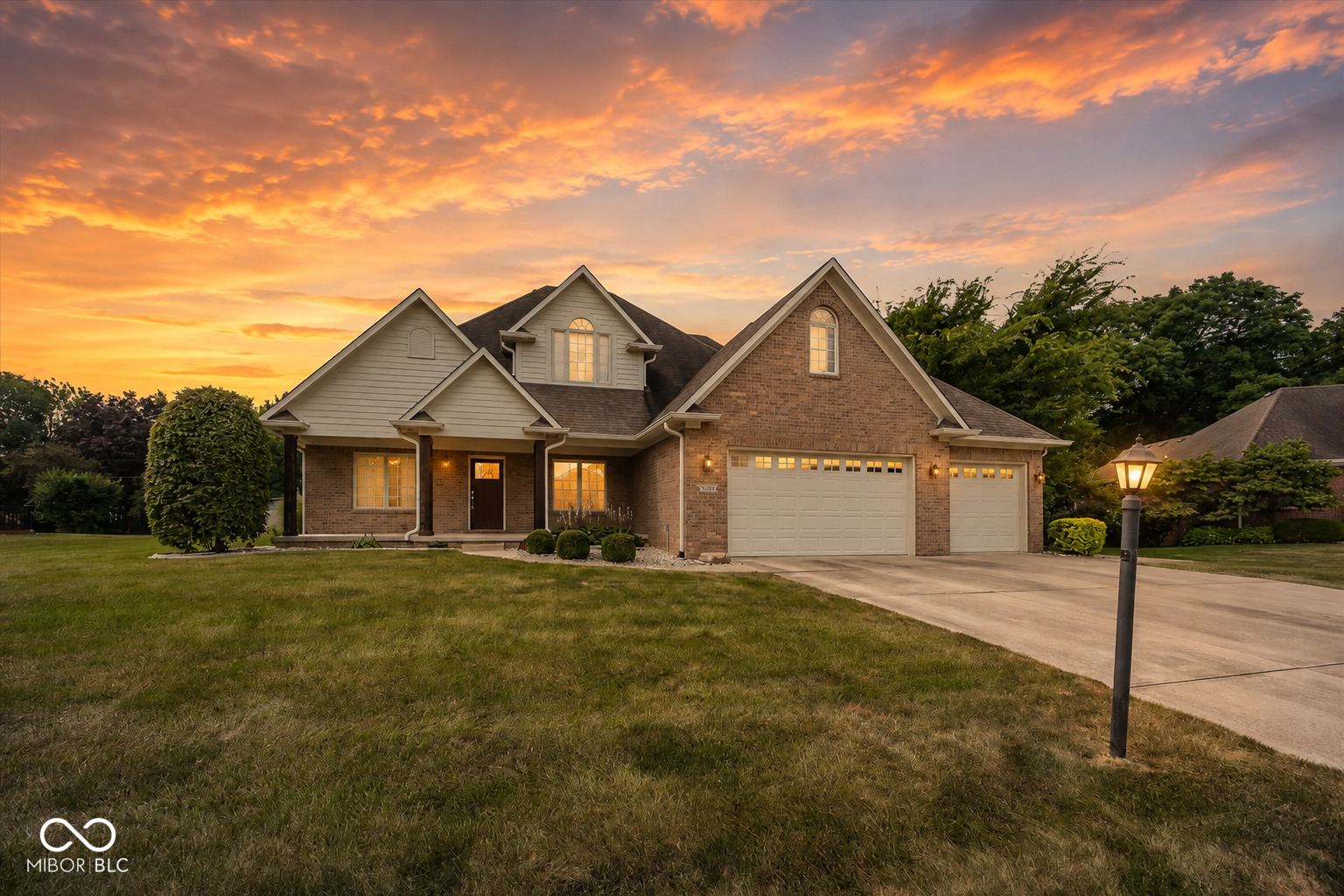 7082 Bitternut Lane — photo