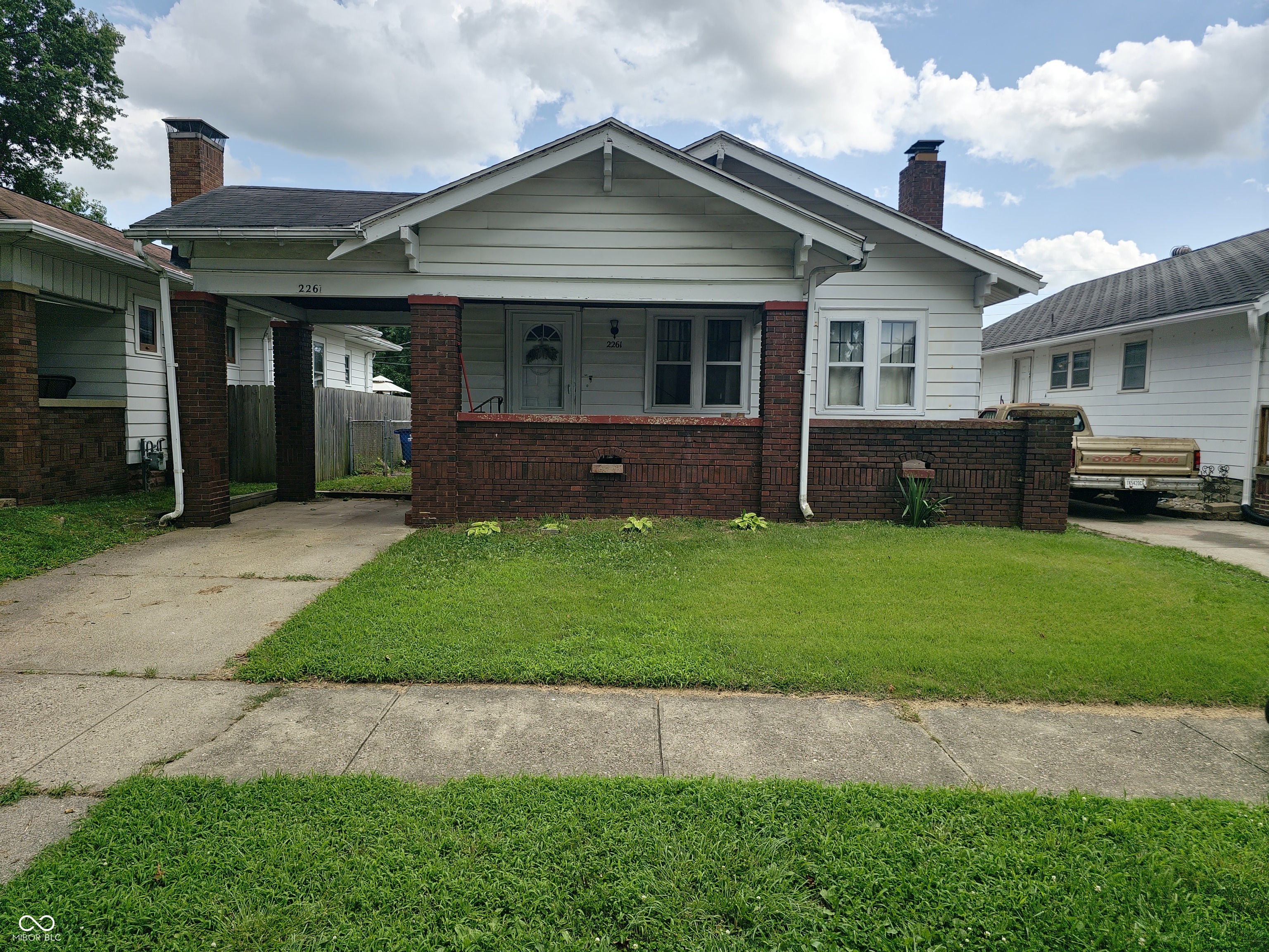 2261 Crawford Street — photo
