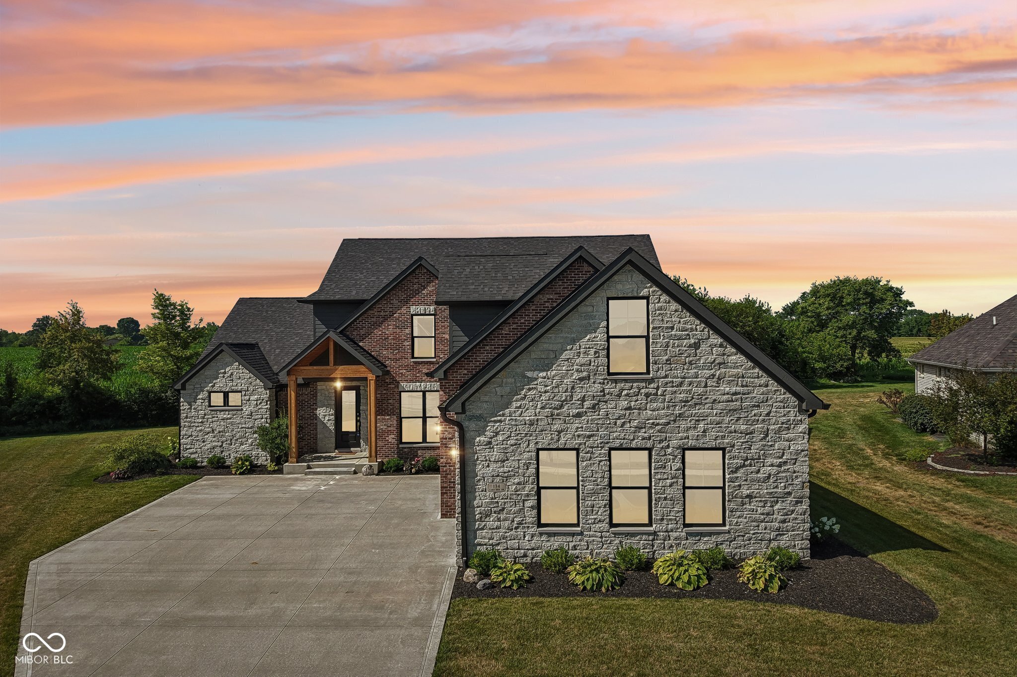134 Lakeside Drive — photo