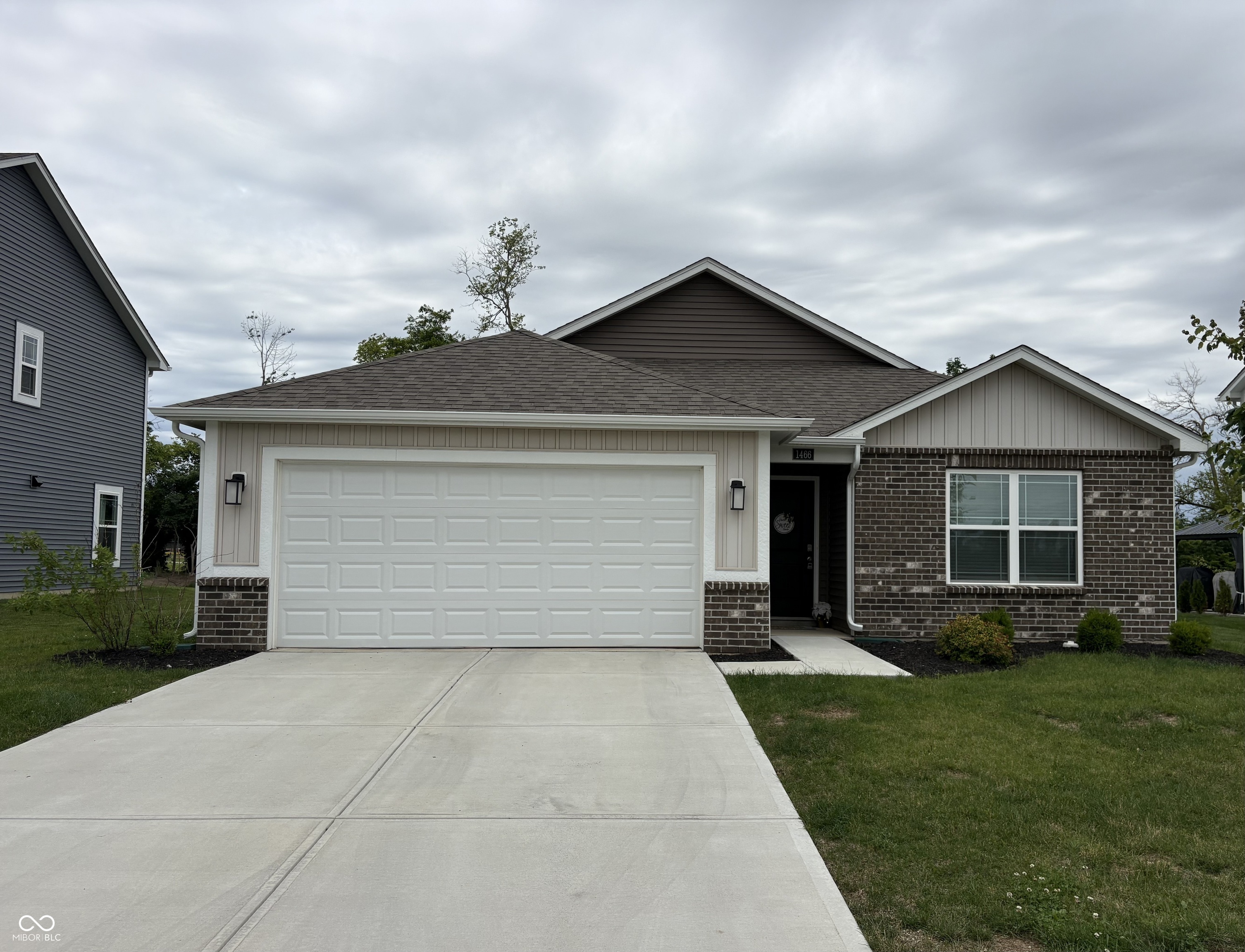 1466 Fleming Drive — photo