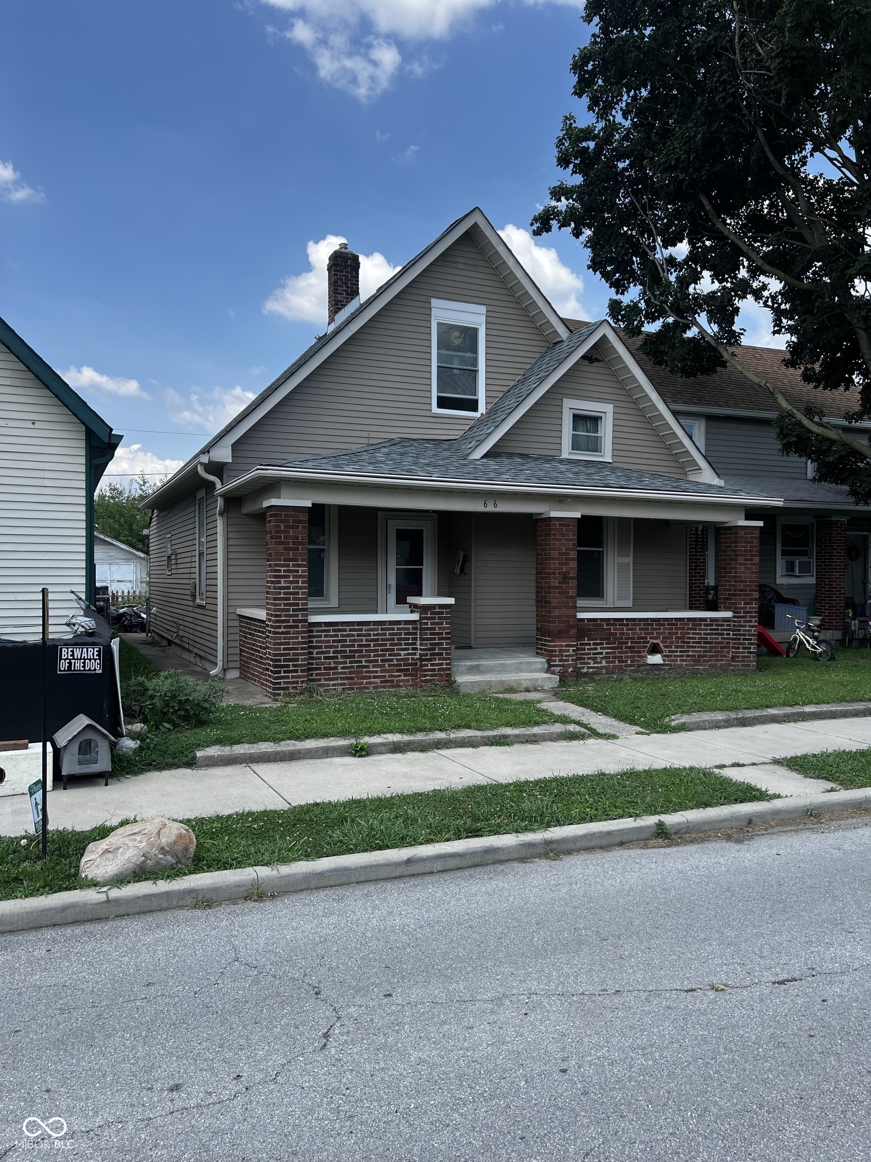 66 E Regent — photo