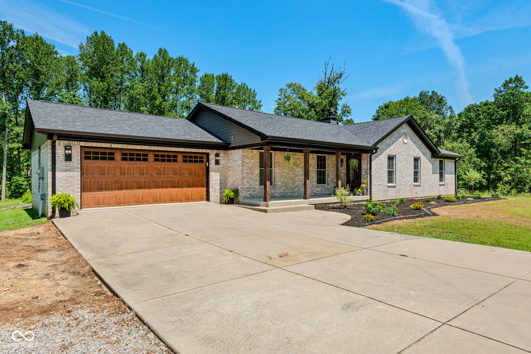 8486 E Georgetown, Columbus, IN 47201 — photo 3