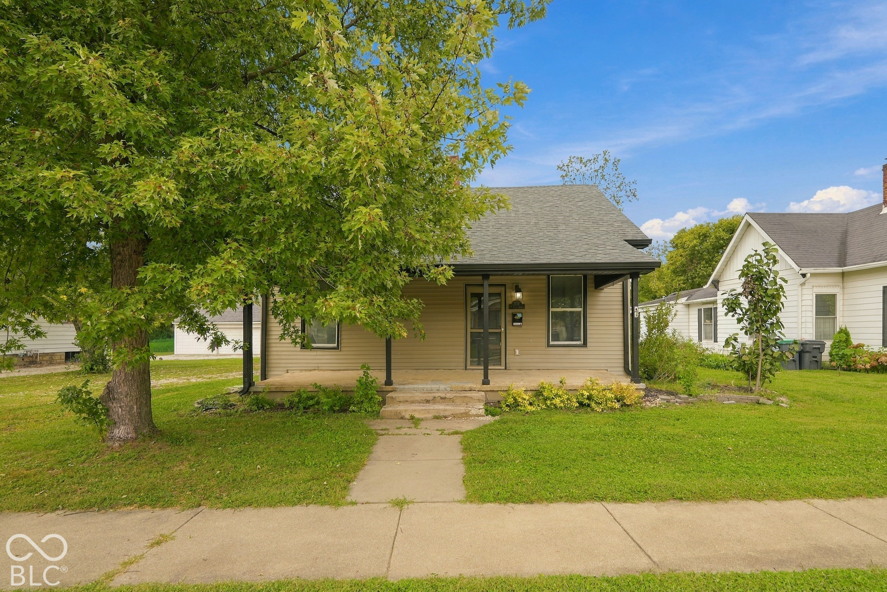 348 W Wiley Street — photo