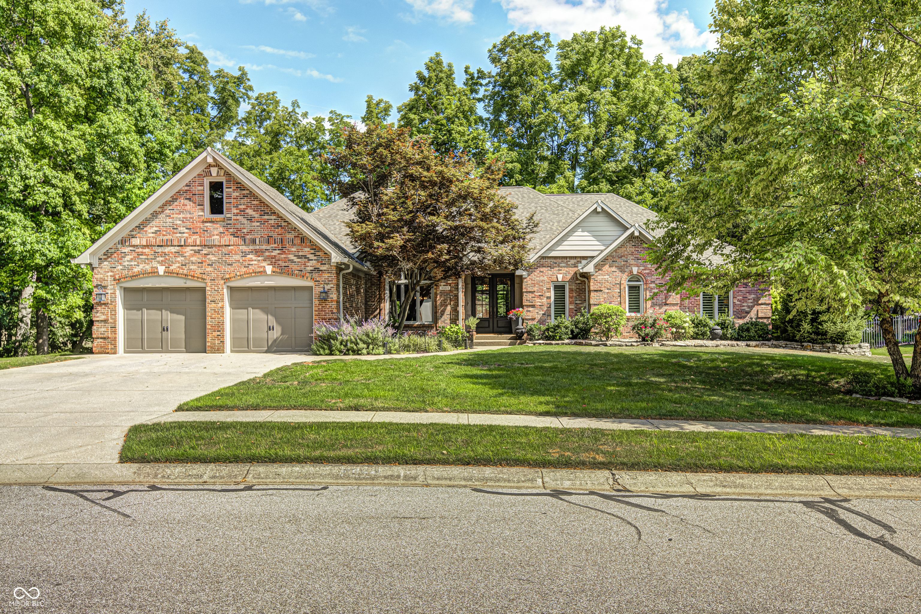 4664 Fox Moor Lane — photo