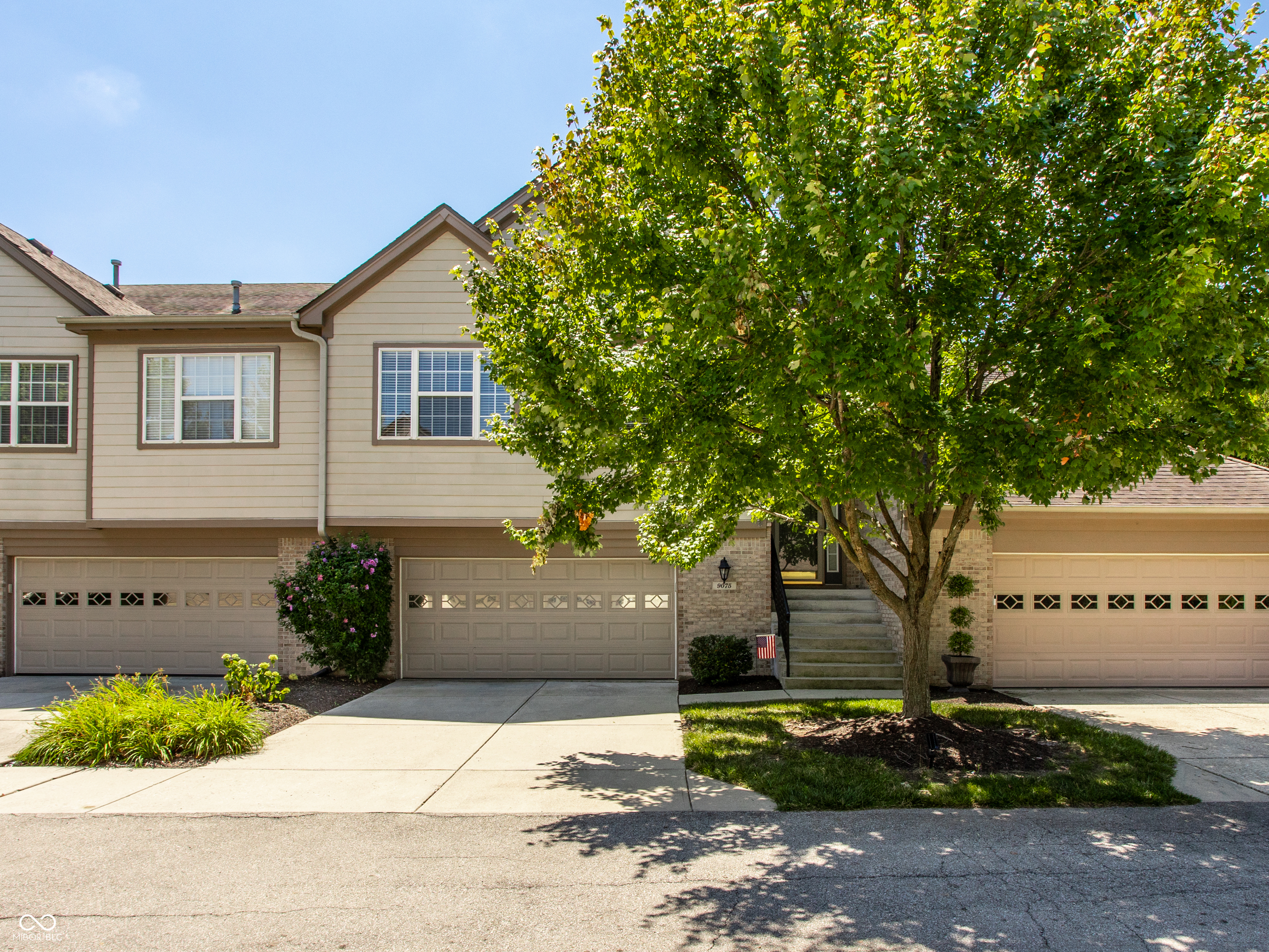 9075 Alcott Court — photo