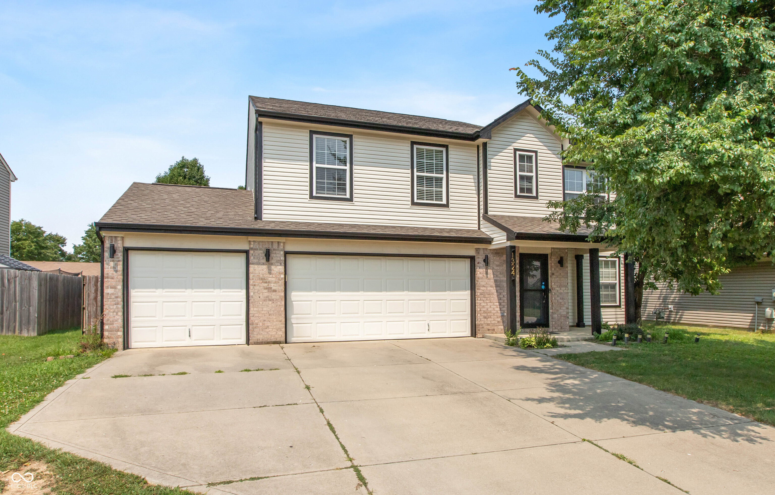 1324 Niagara Lane — photo
