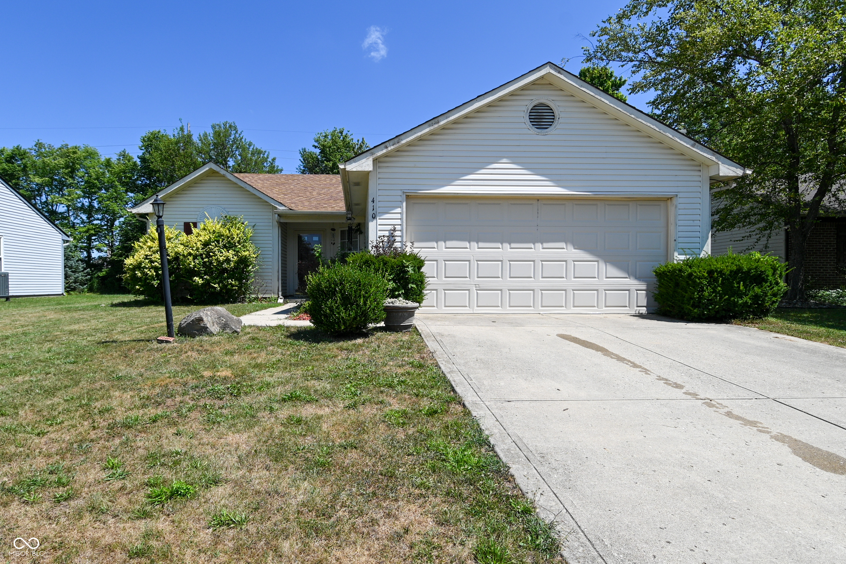 410 Lockerbie Lane — photo