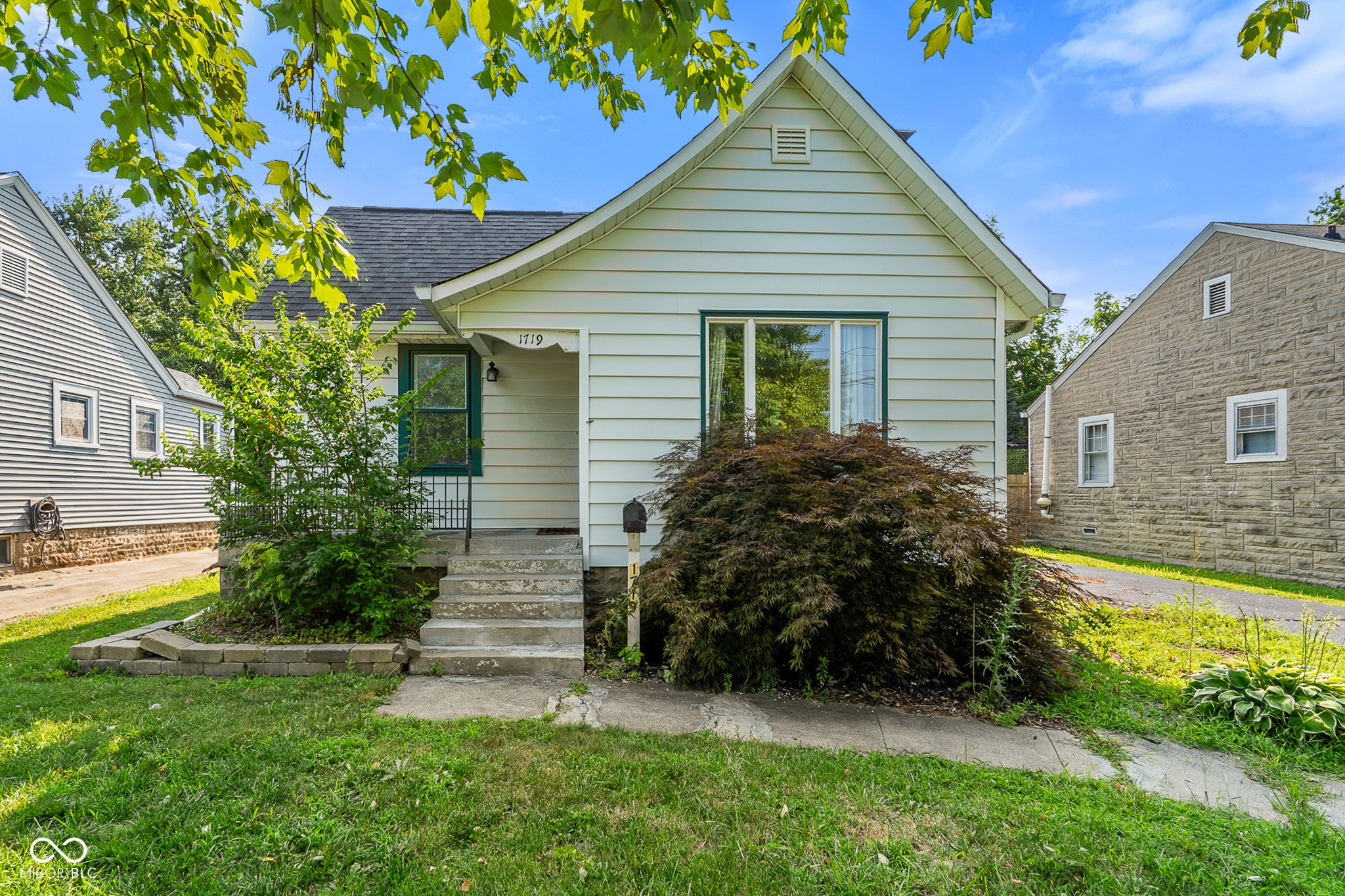 1719 N Lynhurst Drive — photo