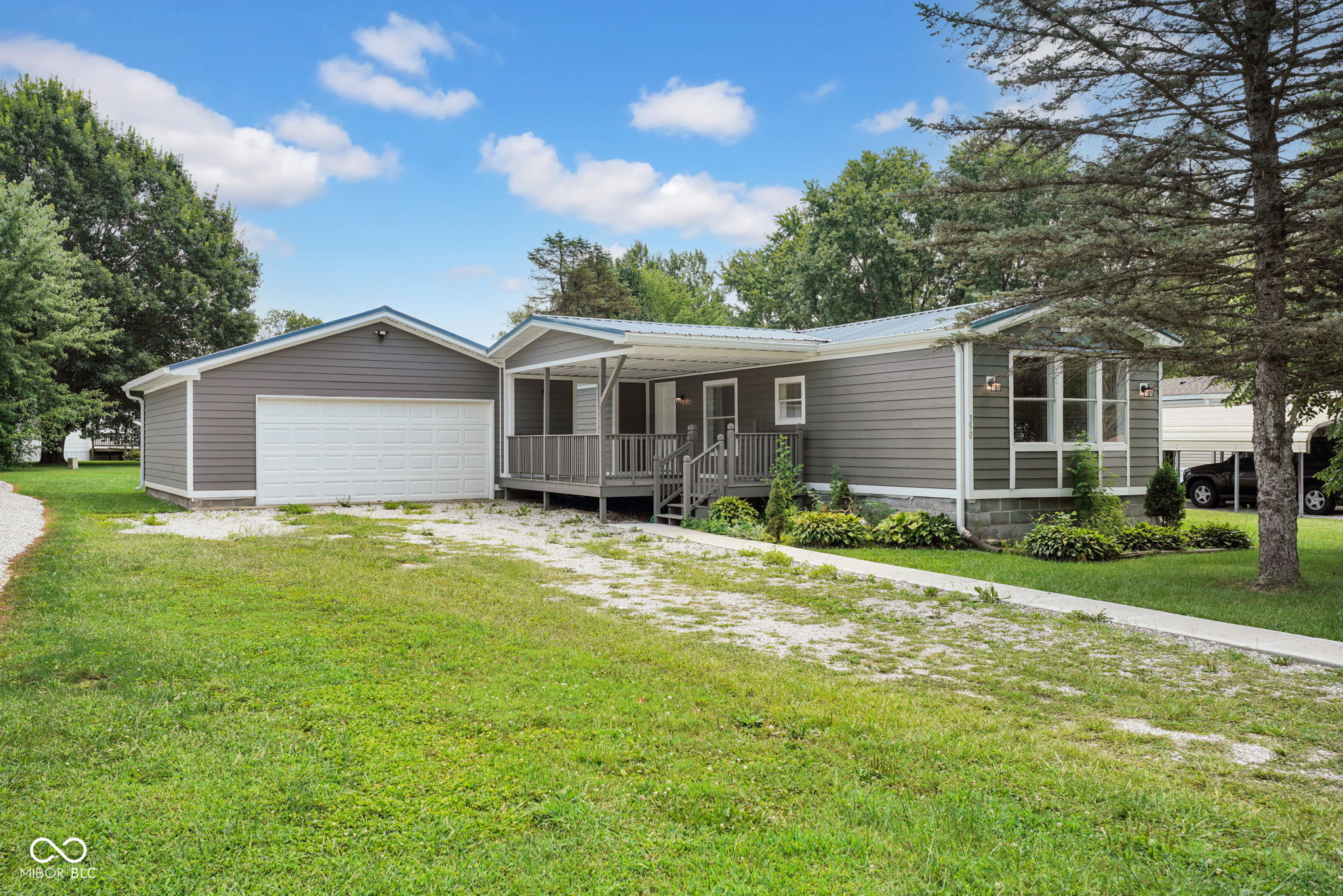 350 Lazy River Road — photo