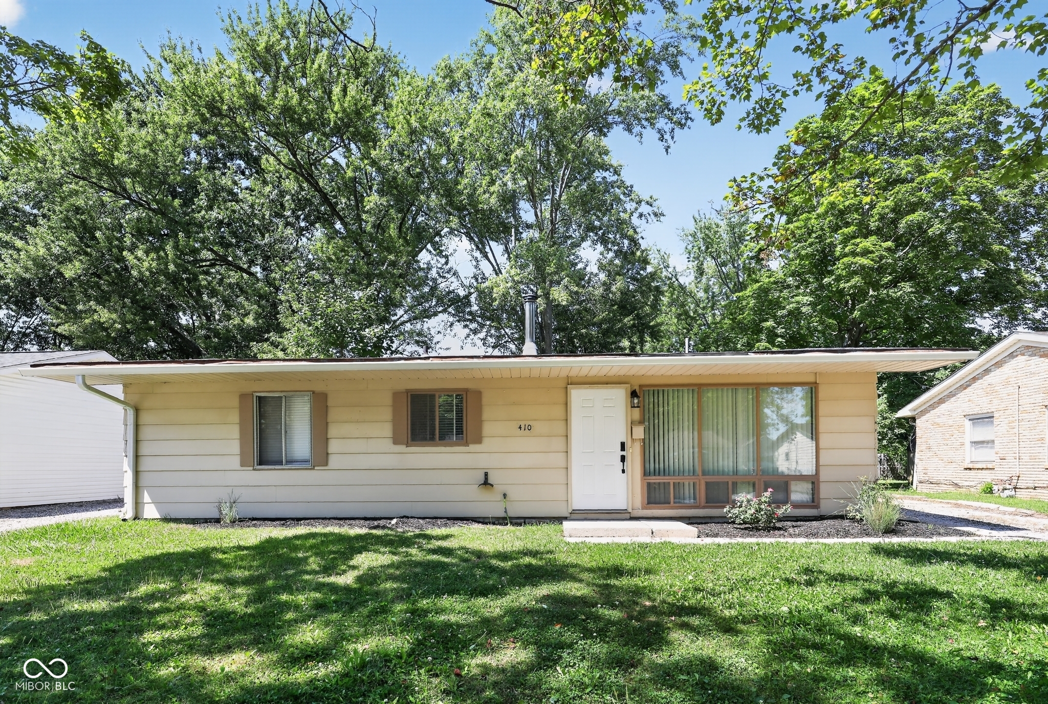 410 W Janet Drive — photo