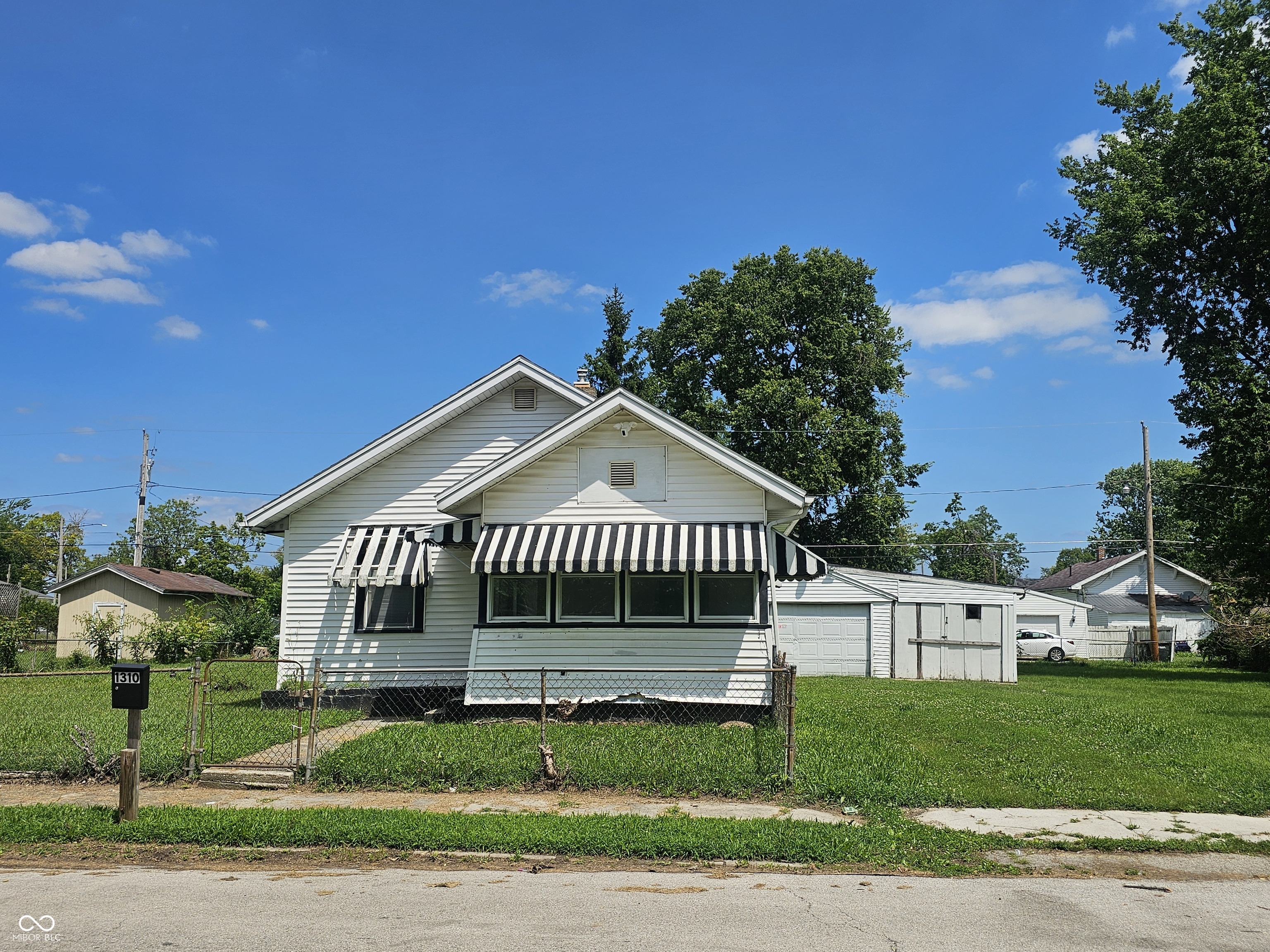 1310 E 5th Street — photo