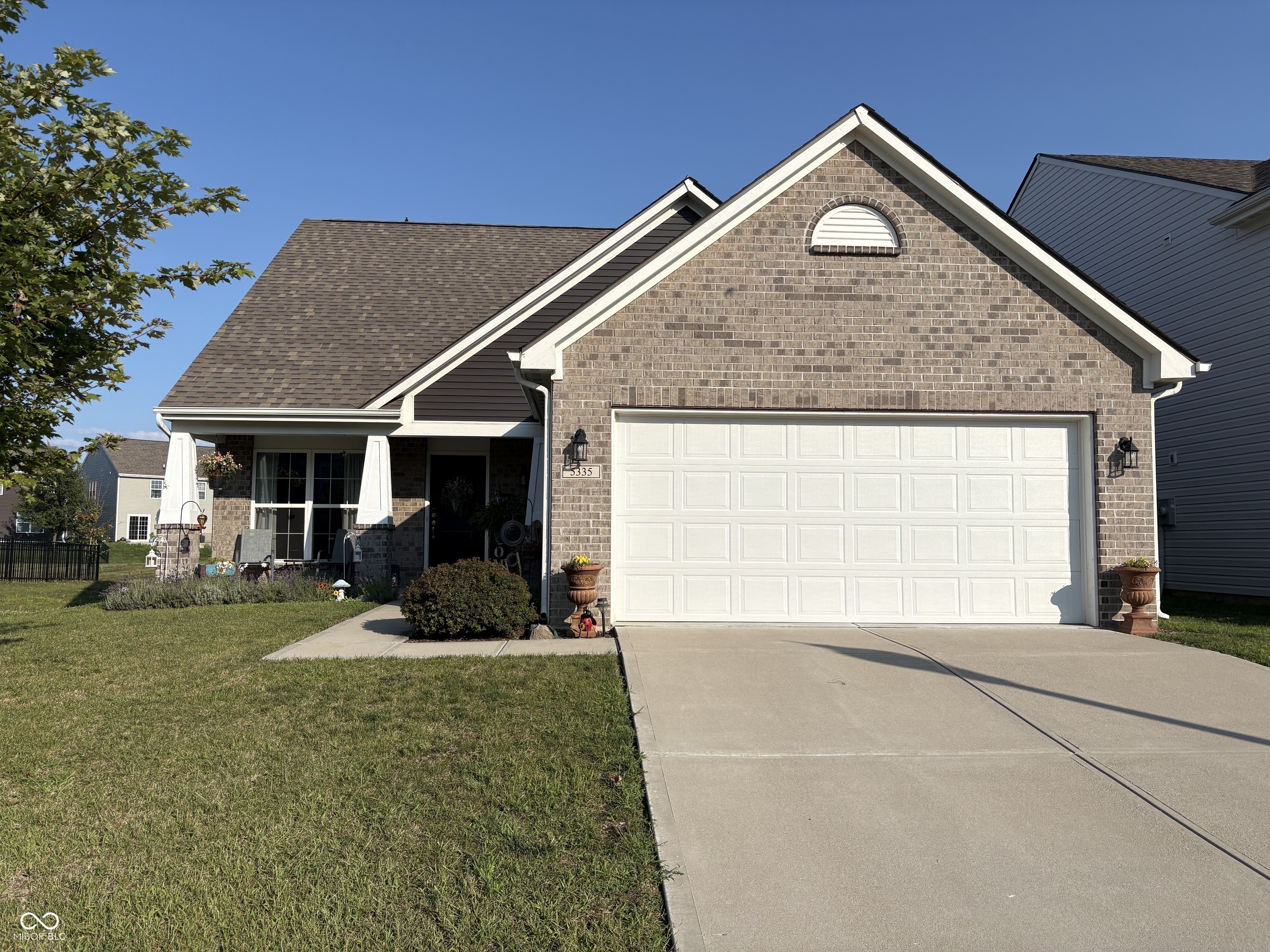 5335 Maywood Drive — photo