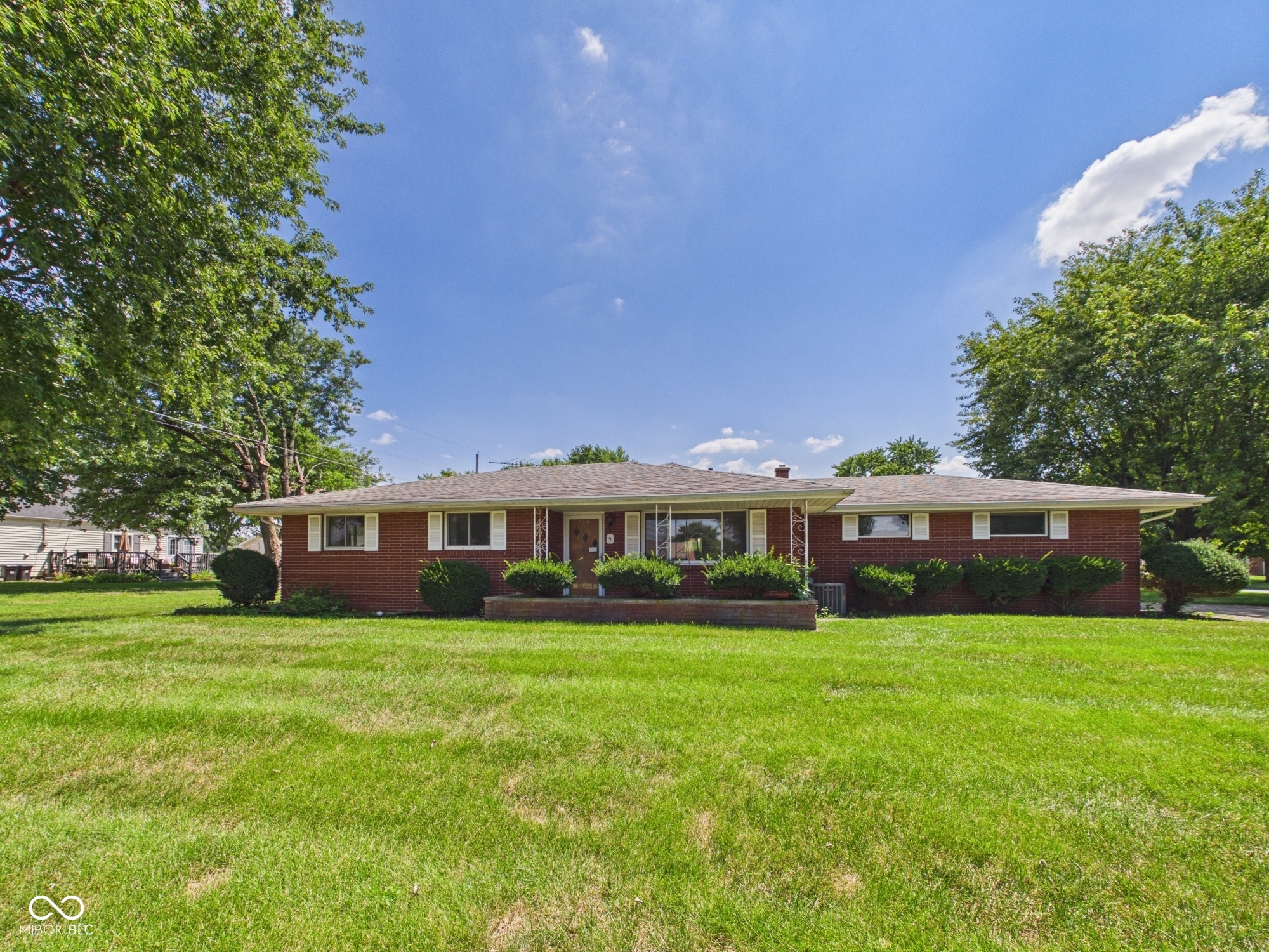 9 W Whitehall Way — photo
