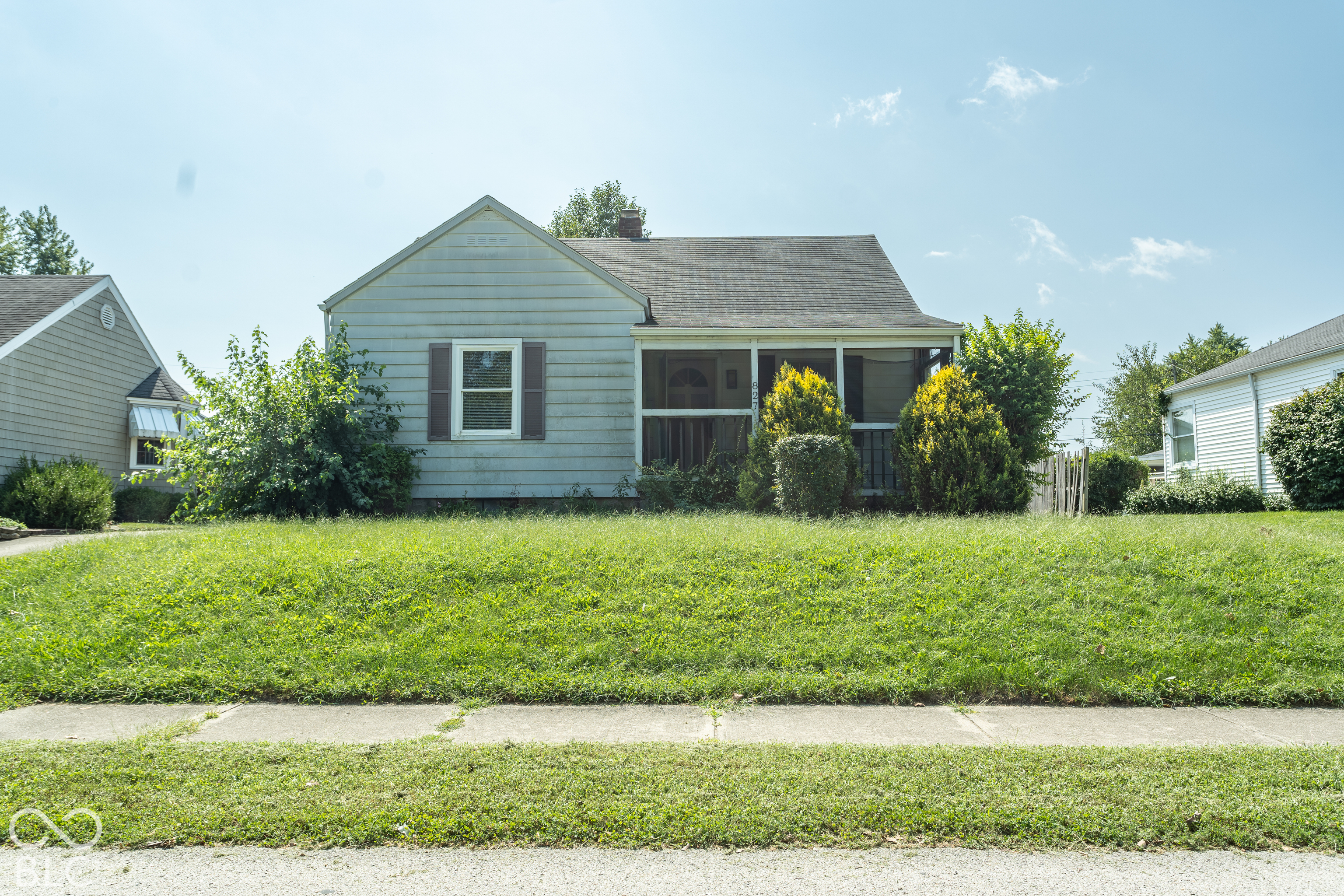 827 S Parkway Drive — photo