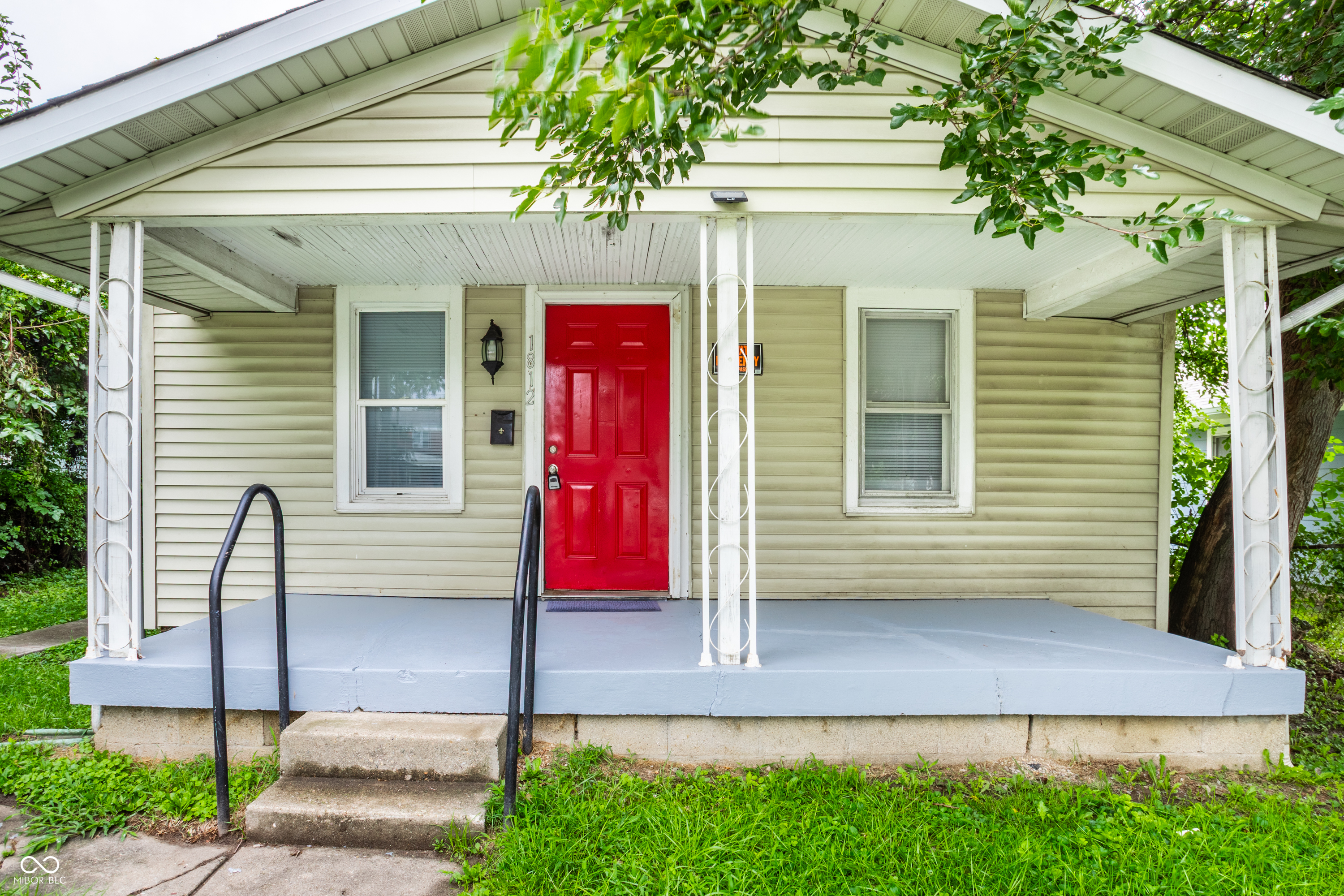 1812 E Kelly Street — photo