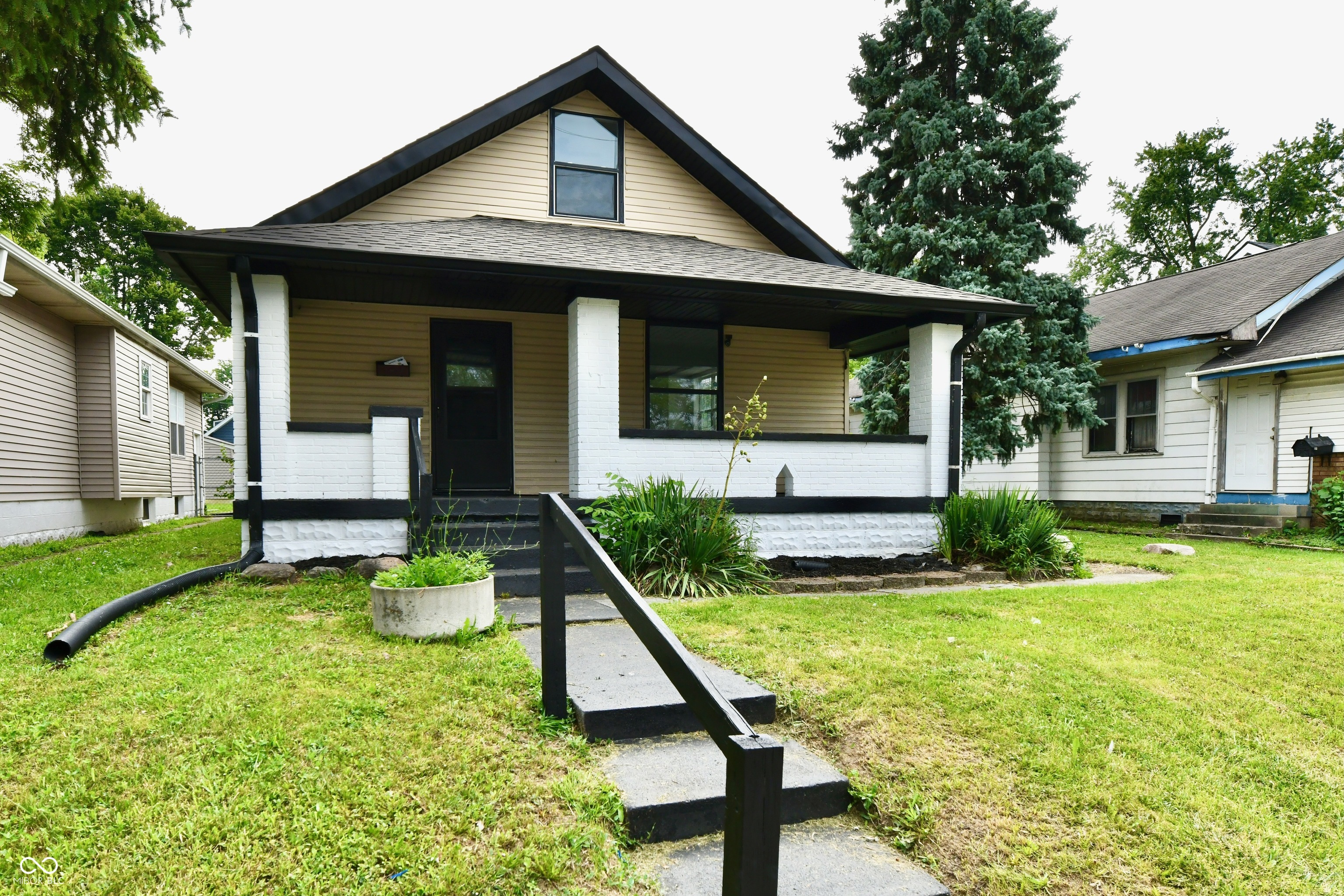 41 S Sherman Drive — photo