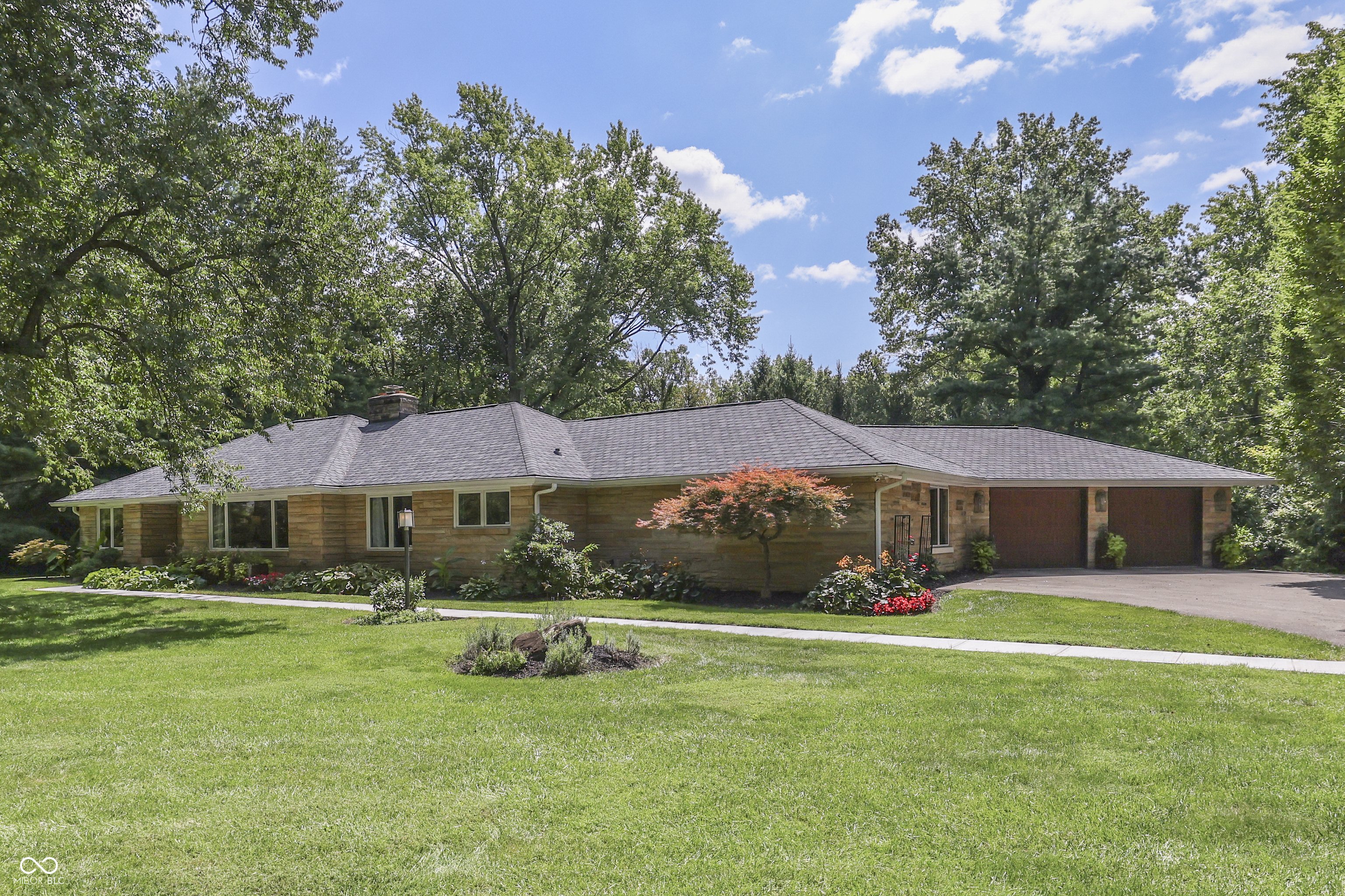 39 Highland Manor Court N — photo