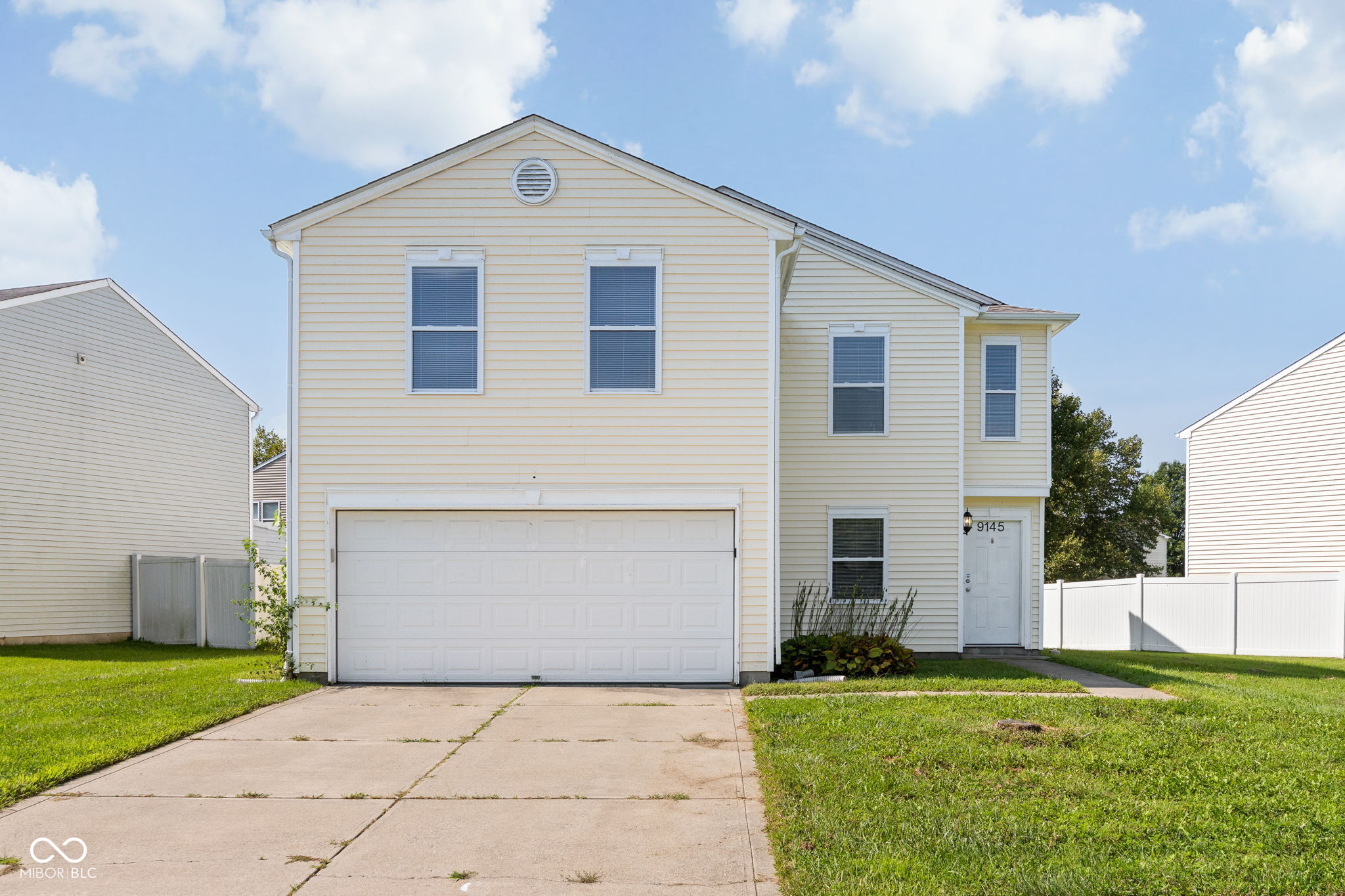 9145 Centenary Lane — photo
