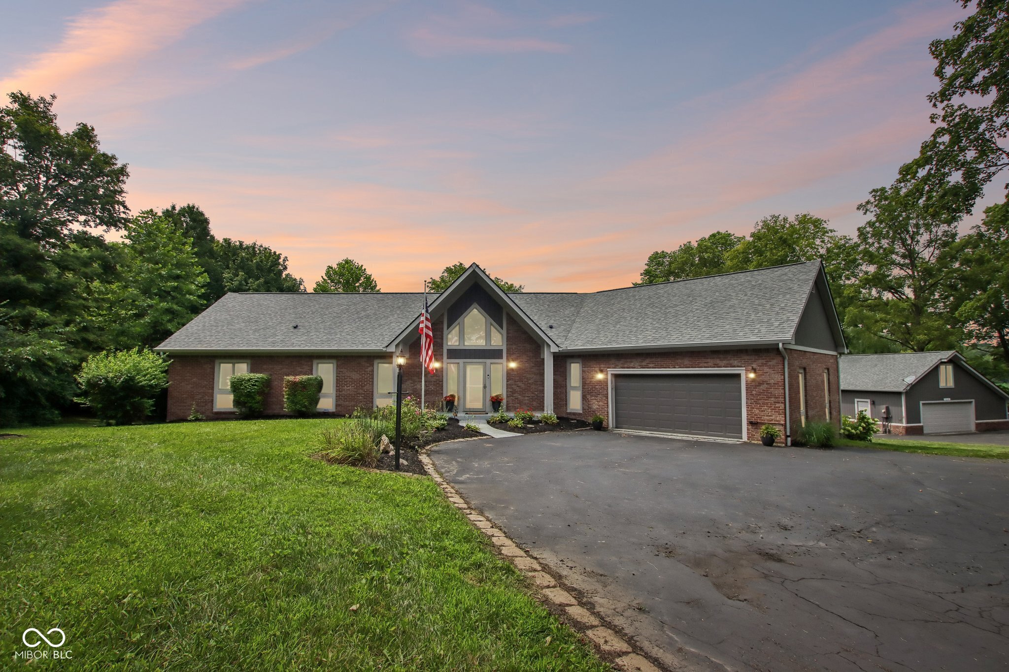 21035 Anthony Road — photo