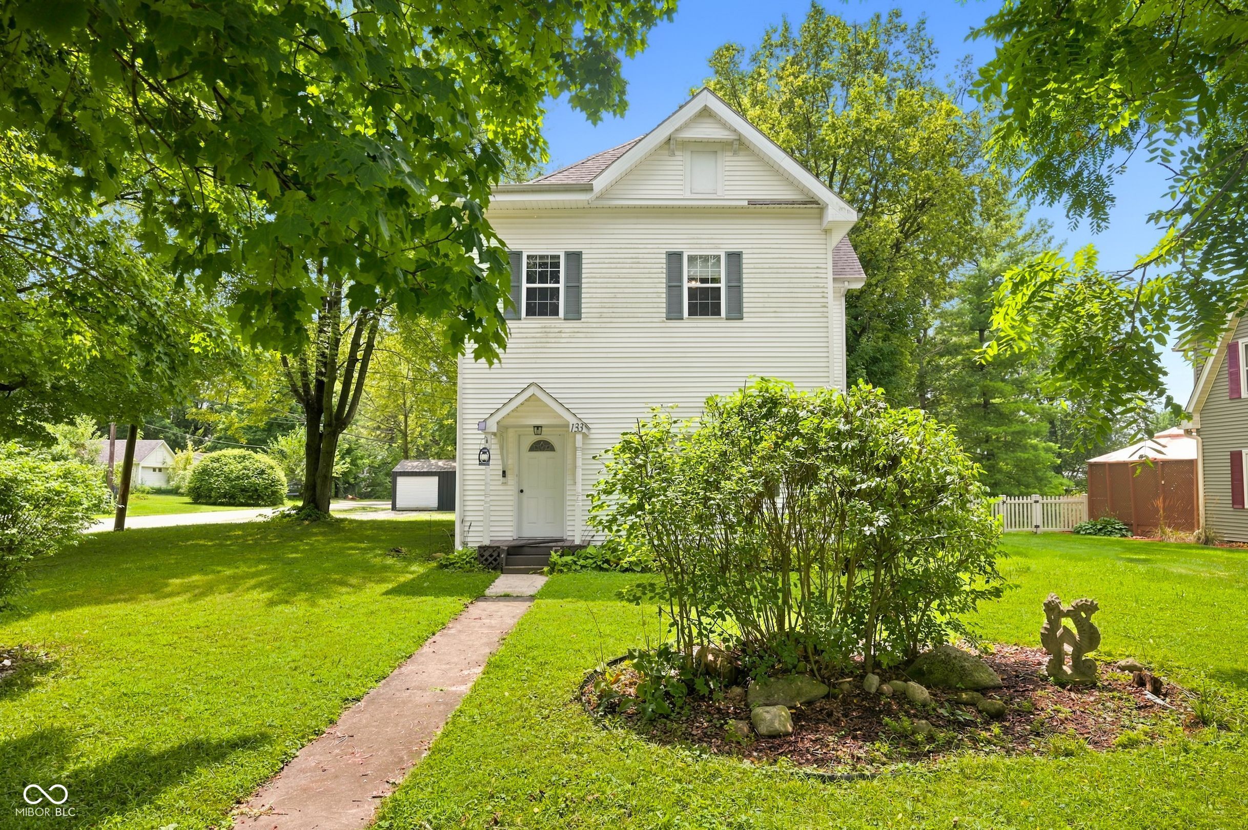 133 E Broad Street — photo