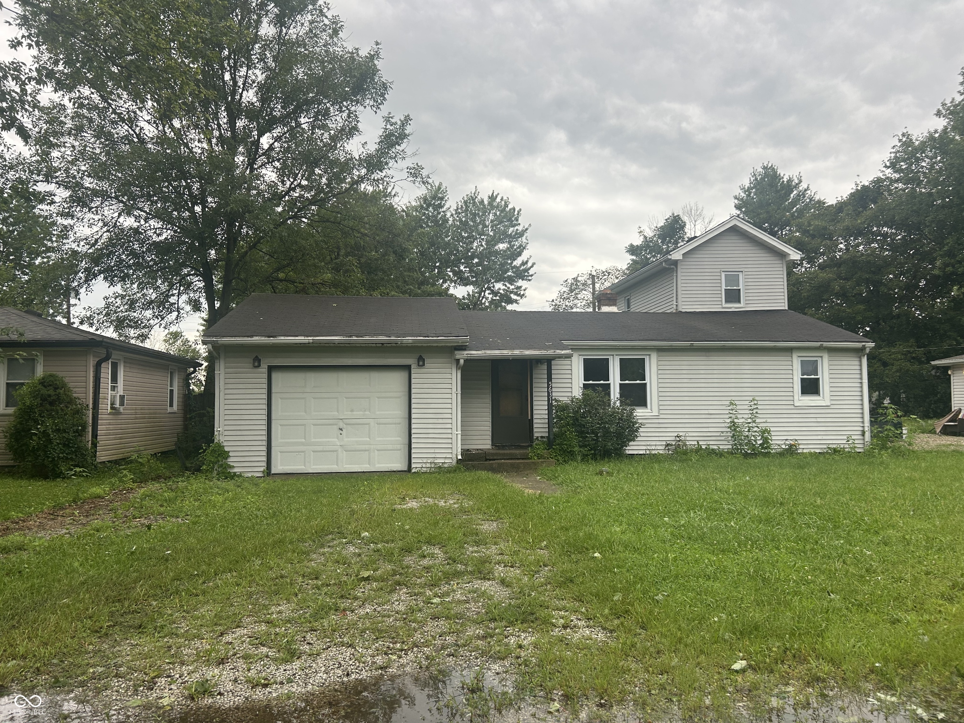 5631 N Clover West Drive — photo