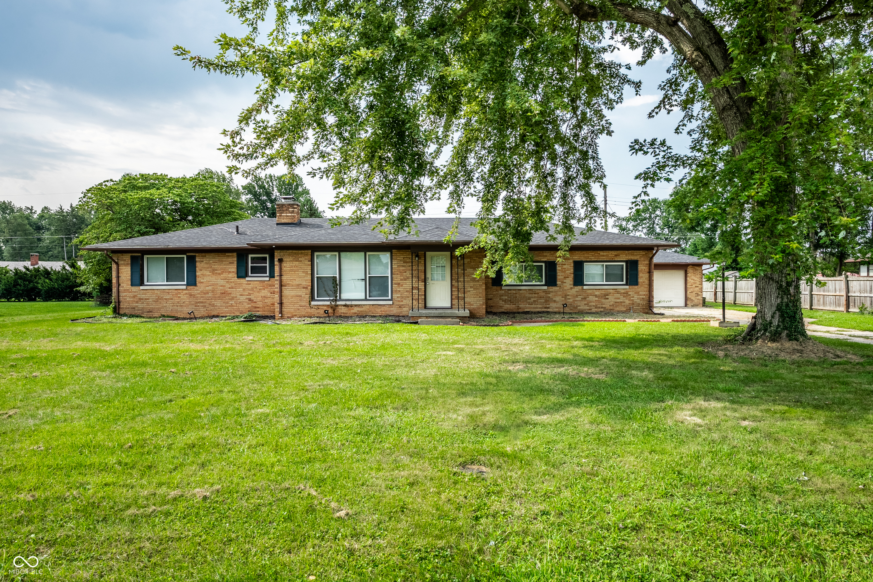 1015 Elizabeth Lane — photo