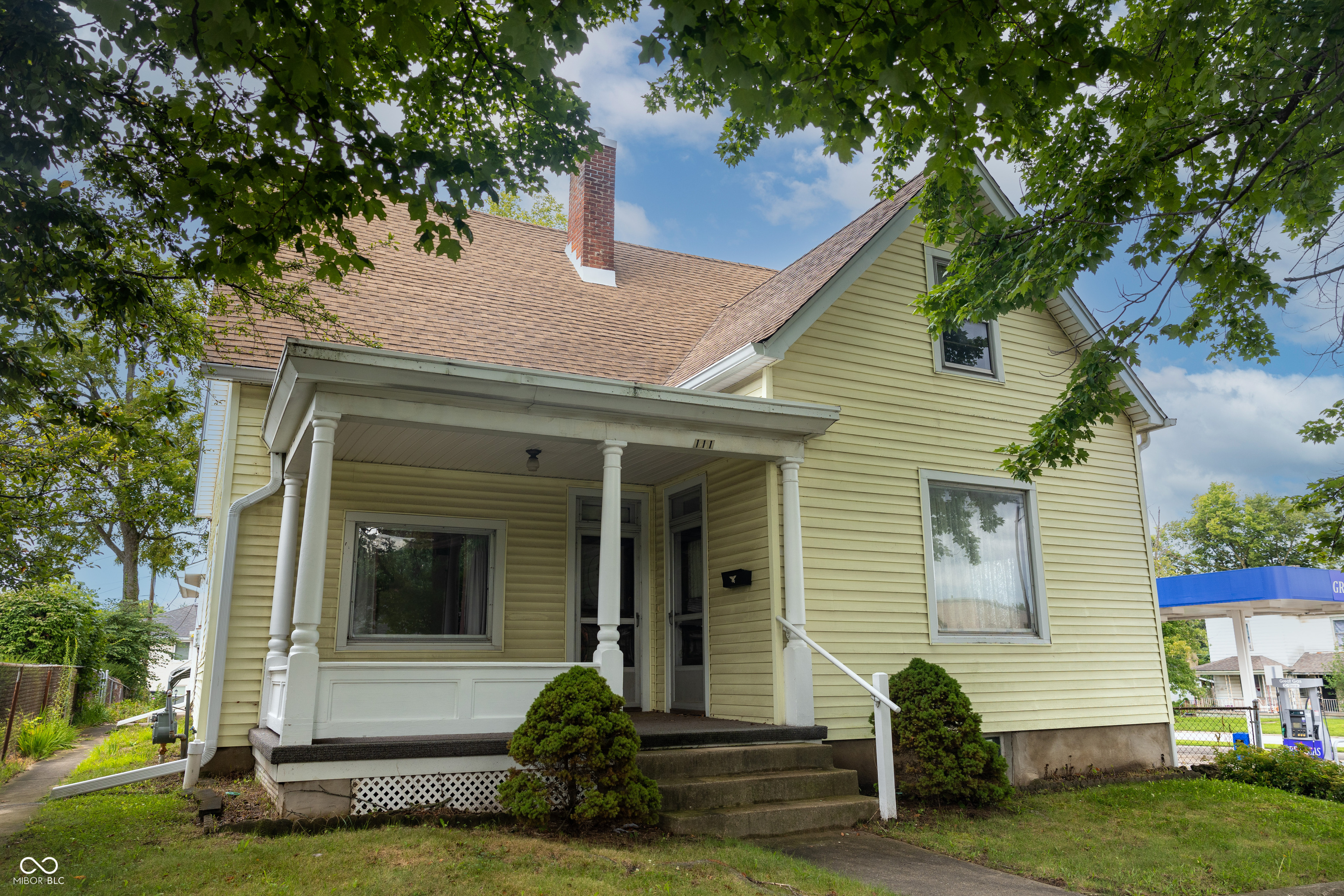 111 N Grant Avenue — photo