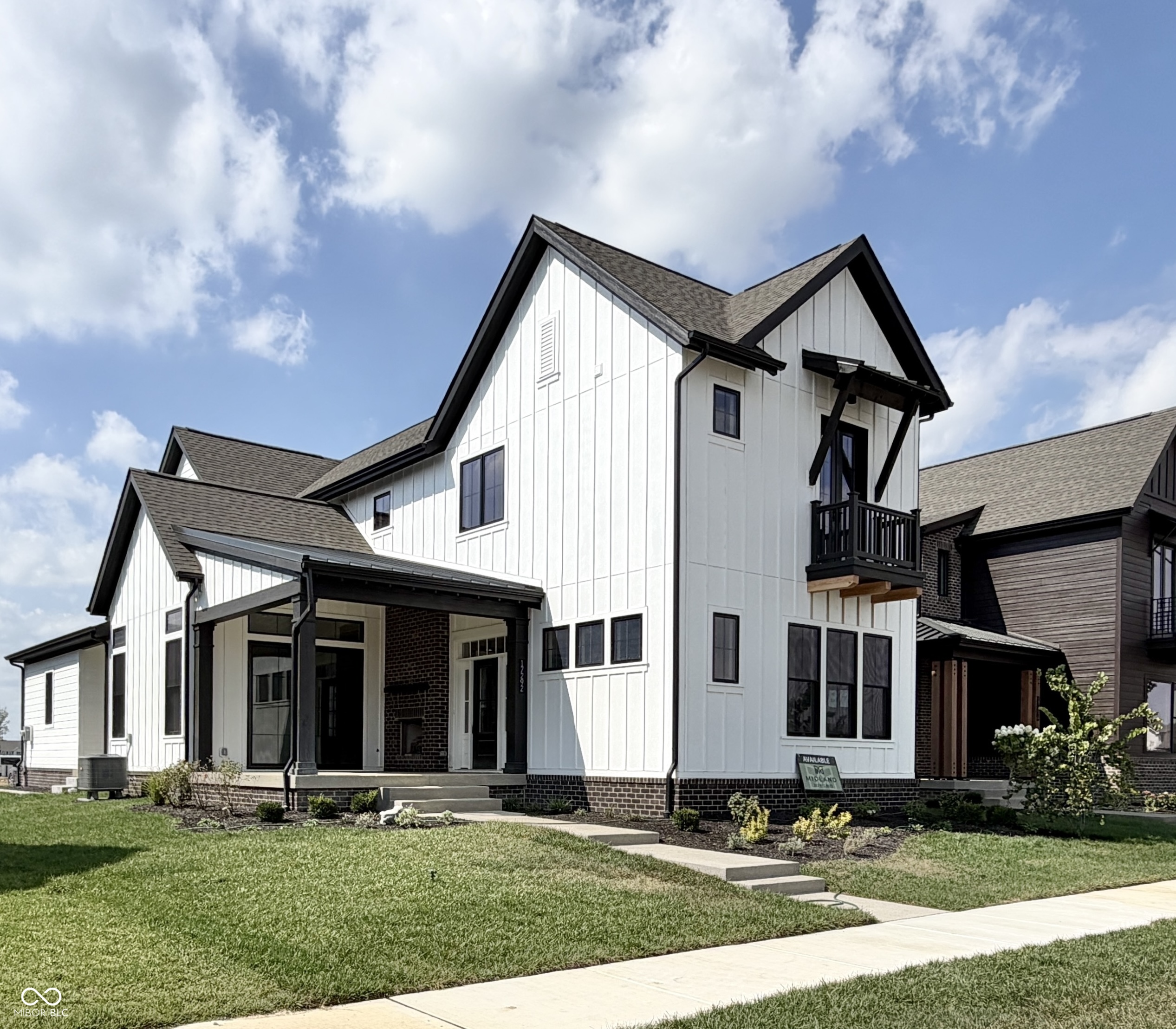 17292 Newton Main Street — photo