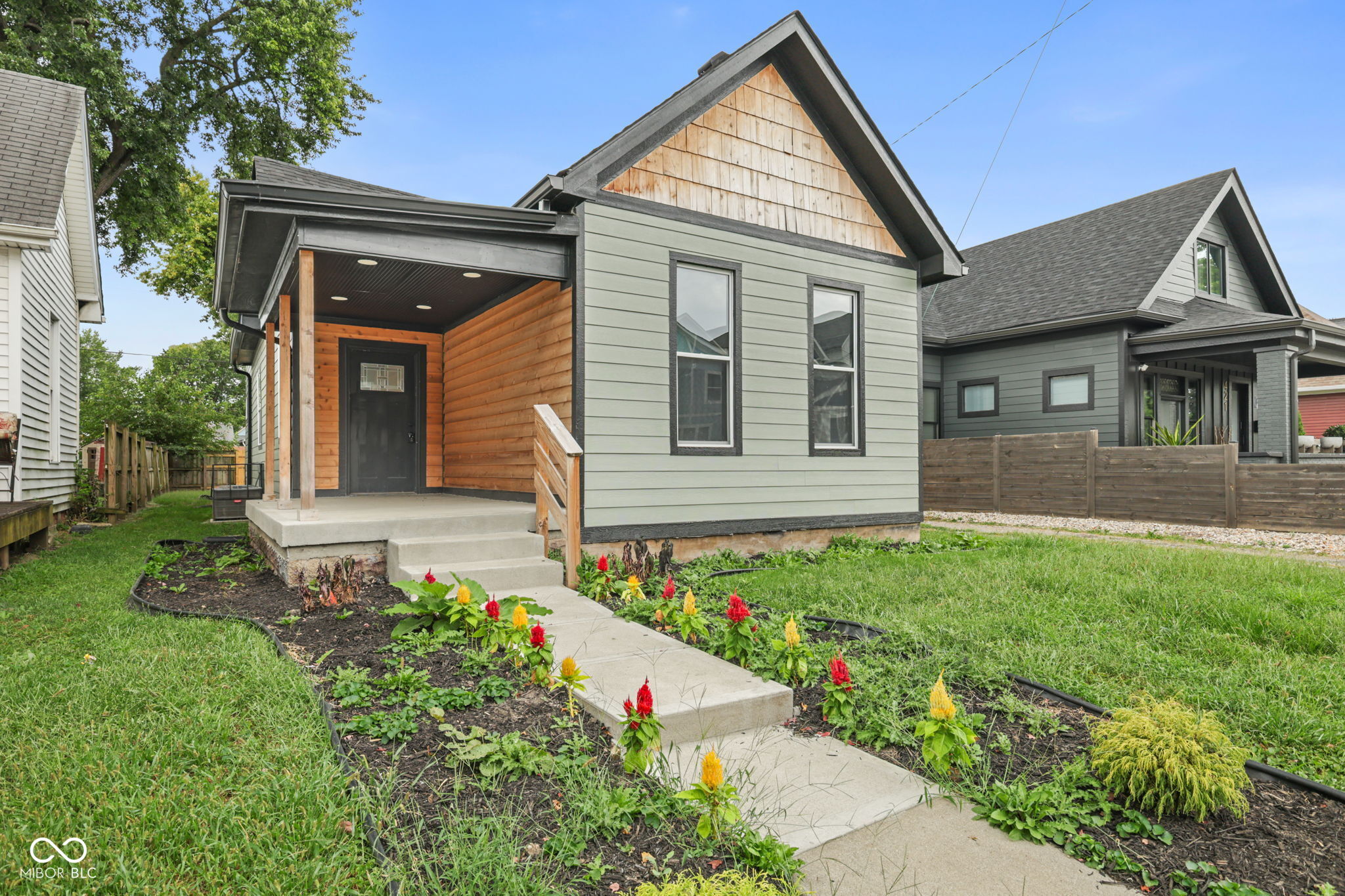425 Sanders Street — photo