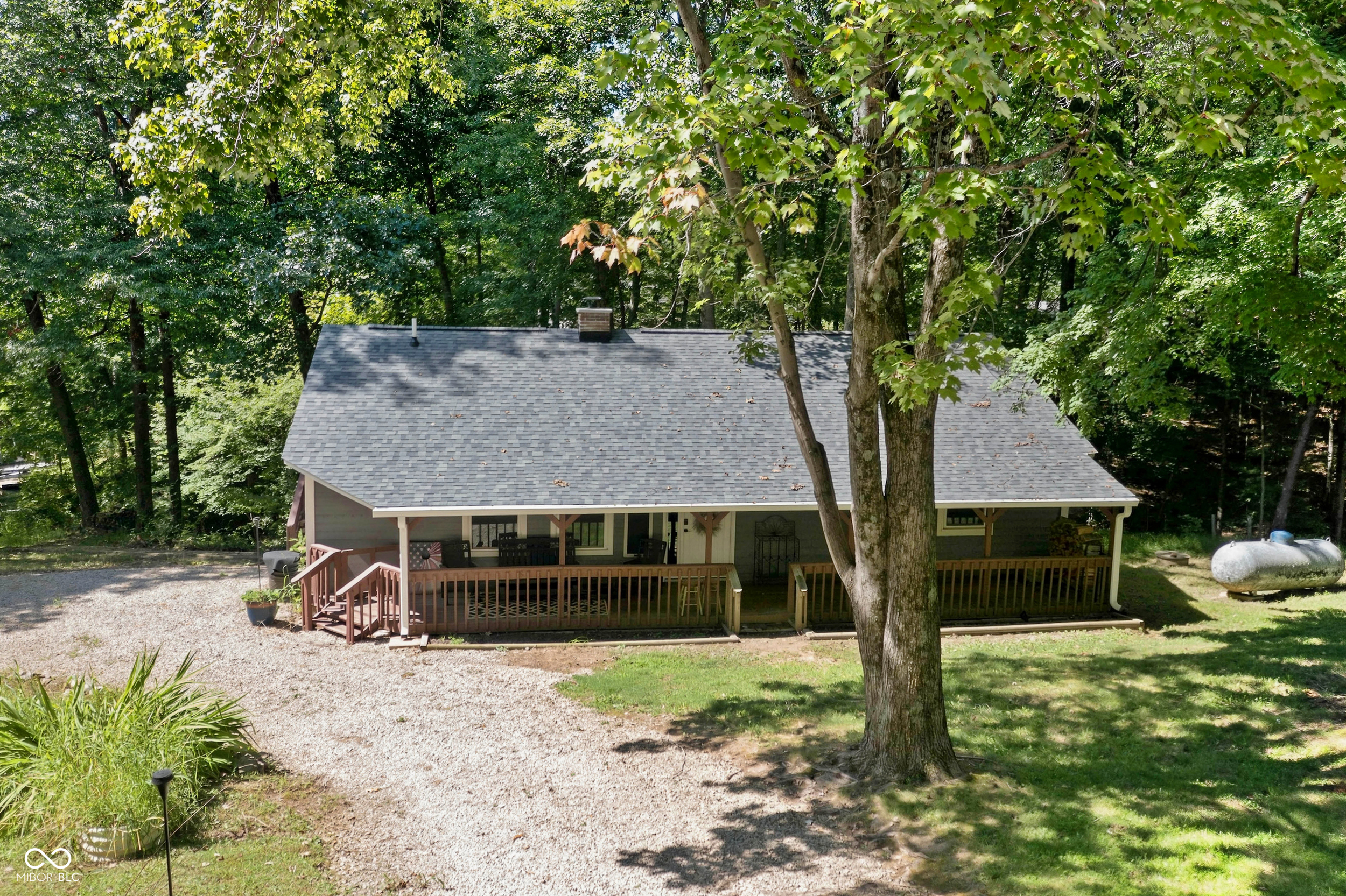 7906 Maple Drive — photo