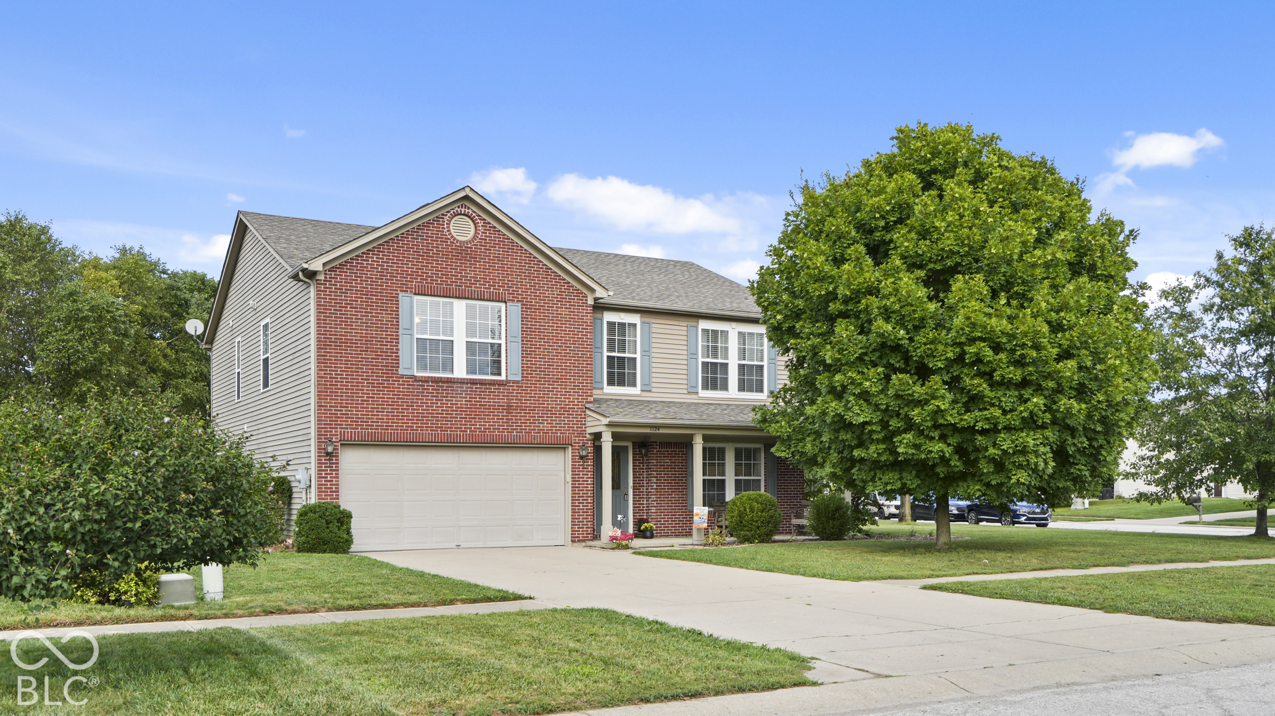 1124 E McClarnon Drive — photo