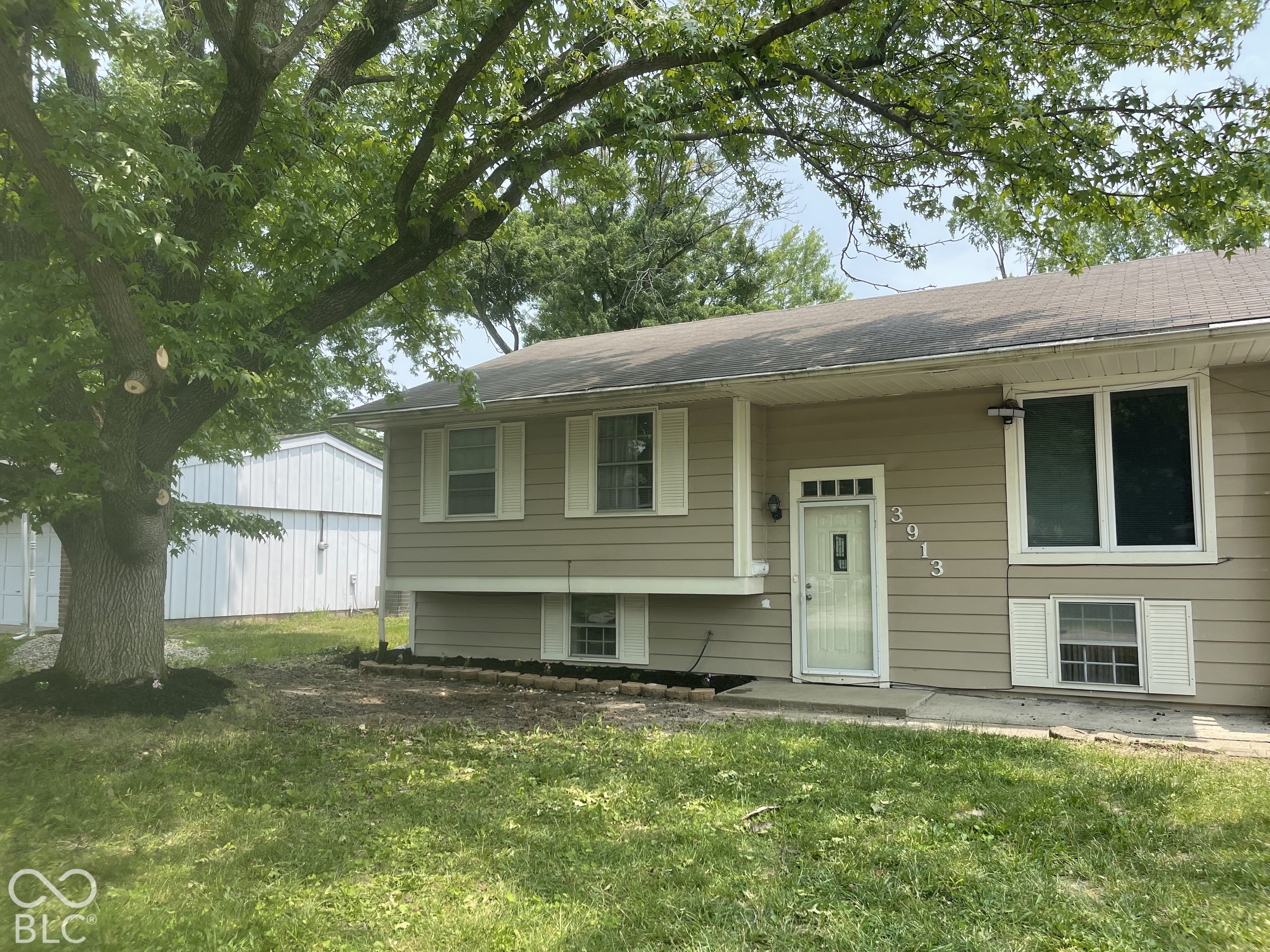 3913 Eisenhower Drive — photo
