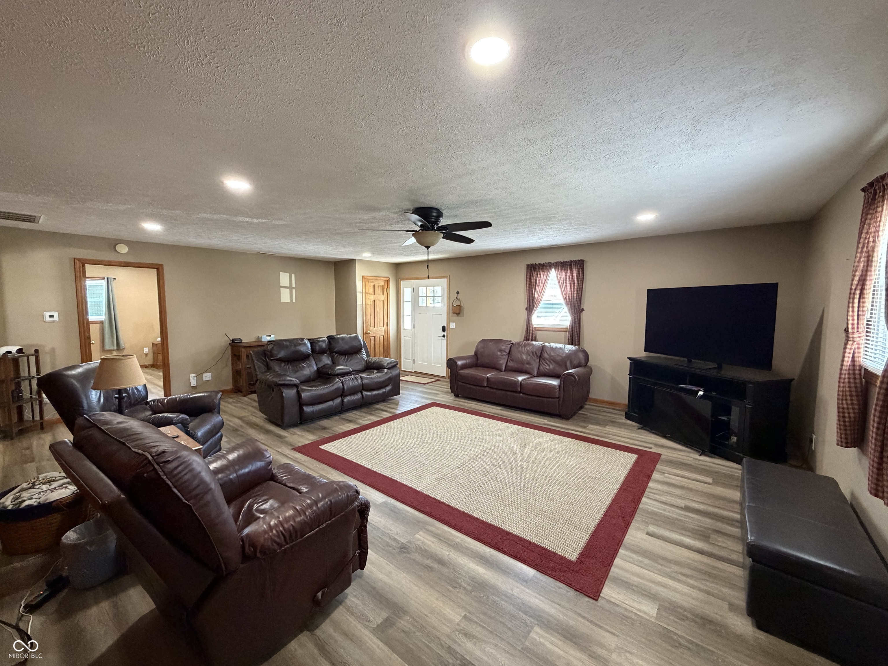 824 N George Street — photo