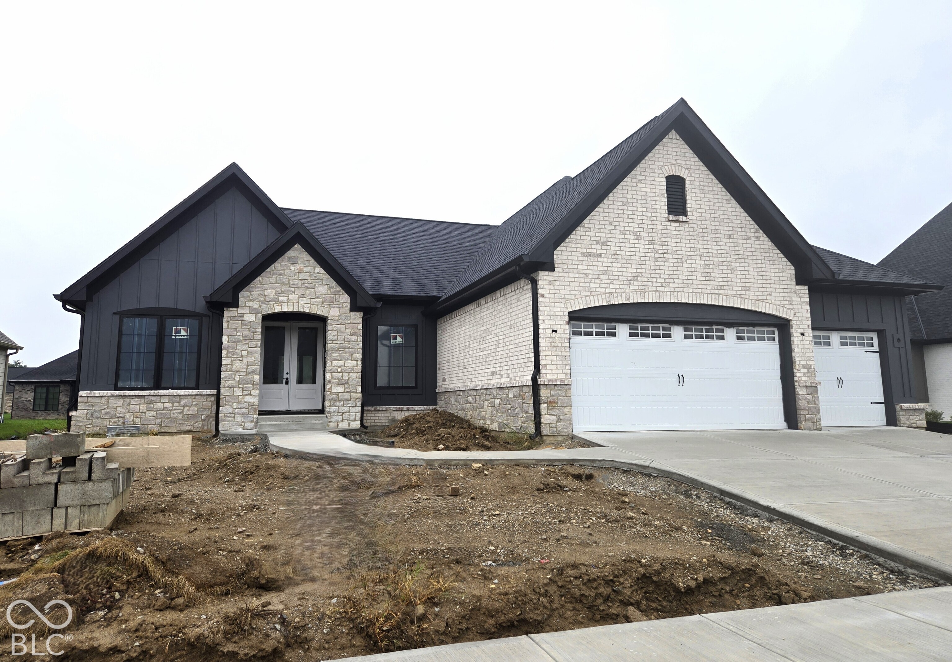 1047 Beechtree Lane — photo