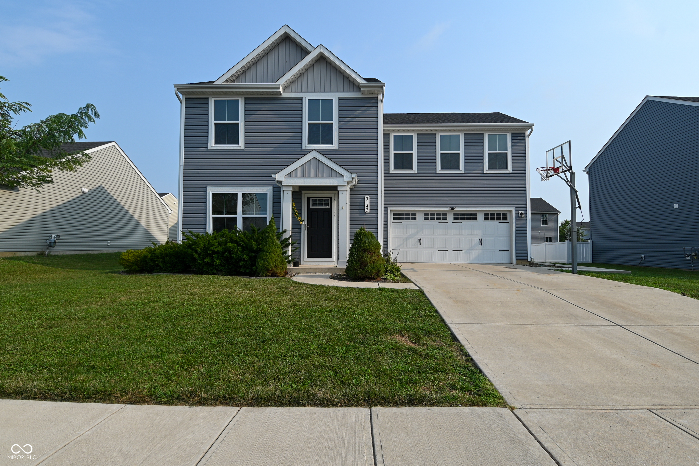 3142 E Sheldon Way — photo