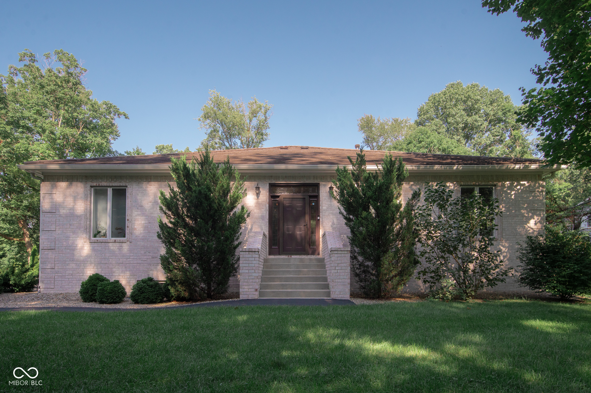 11833 Westwood Drive — photo
