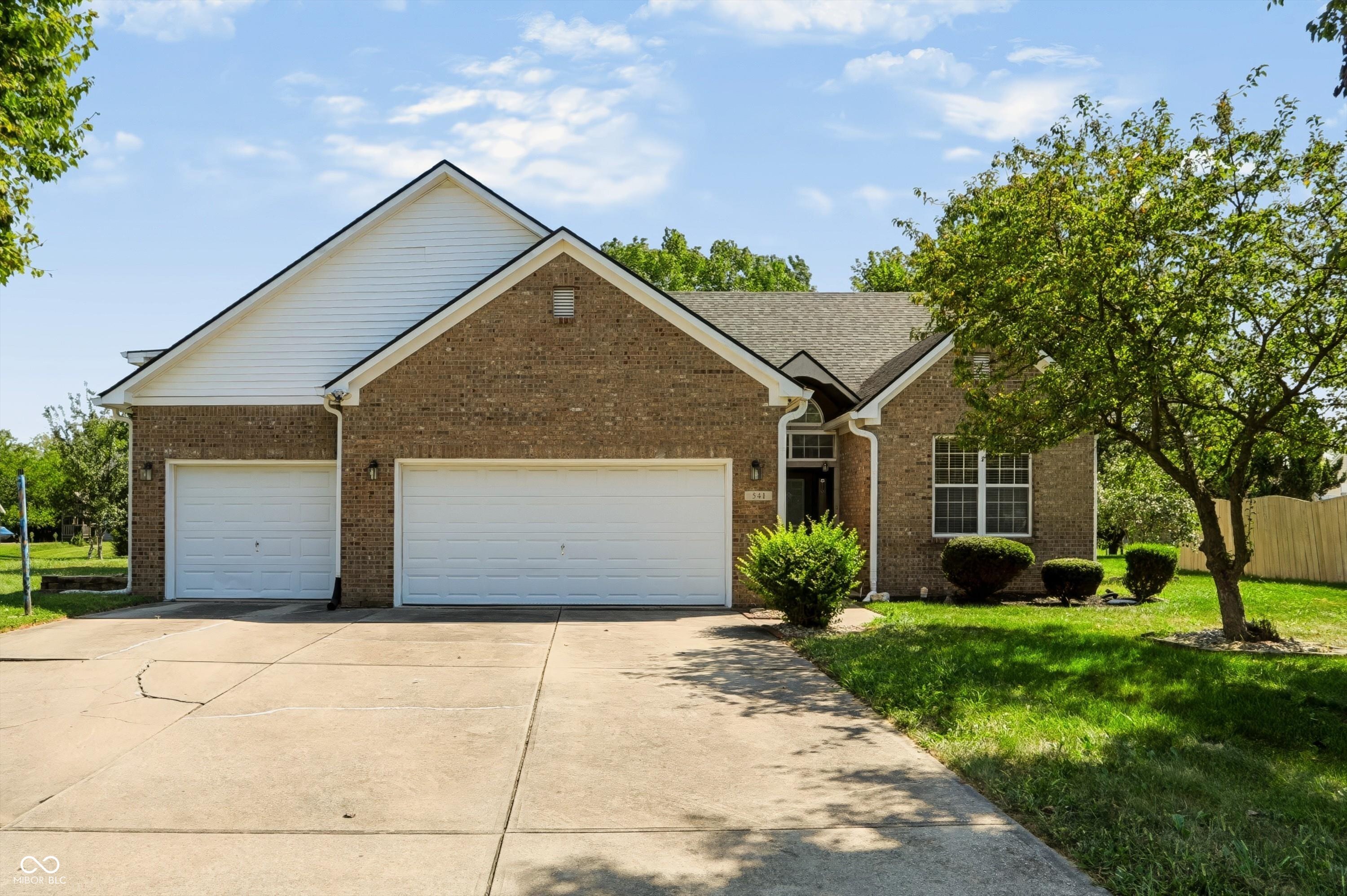 541 Ironridge Court — photo