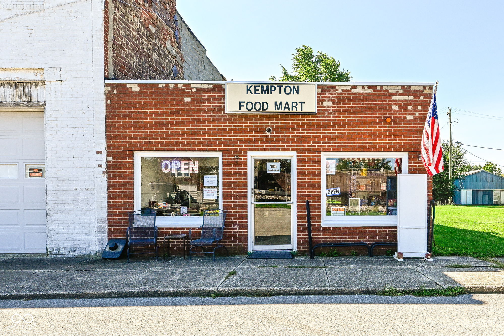 105 W Colonial Street — photo