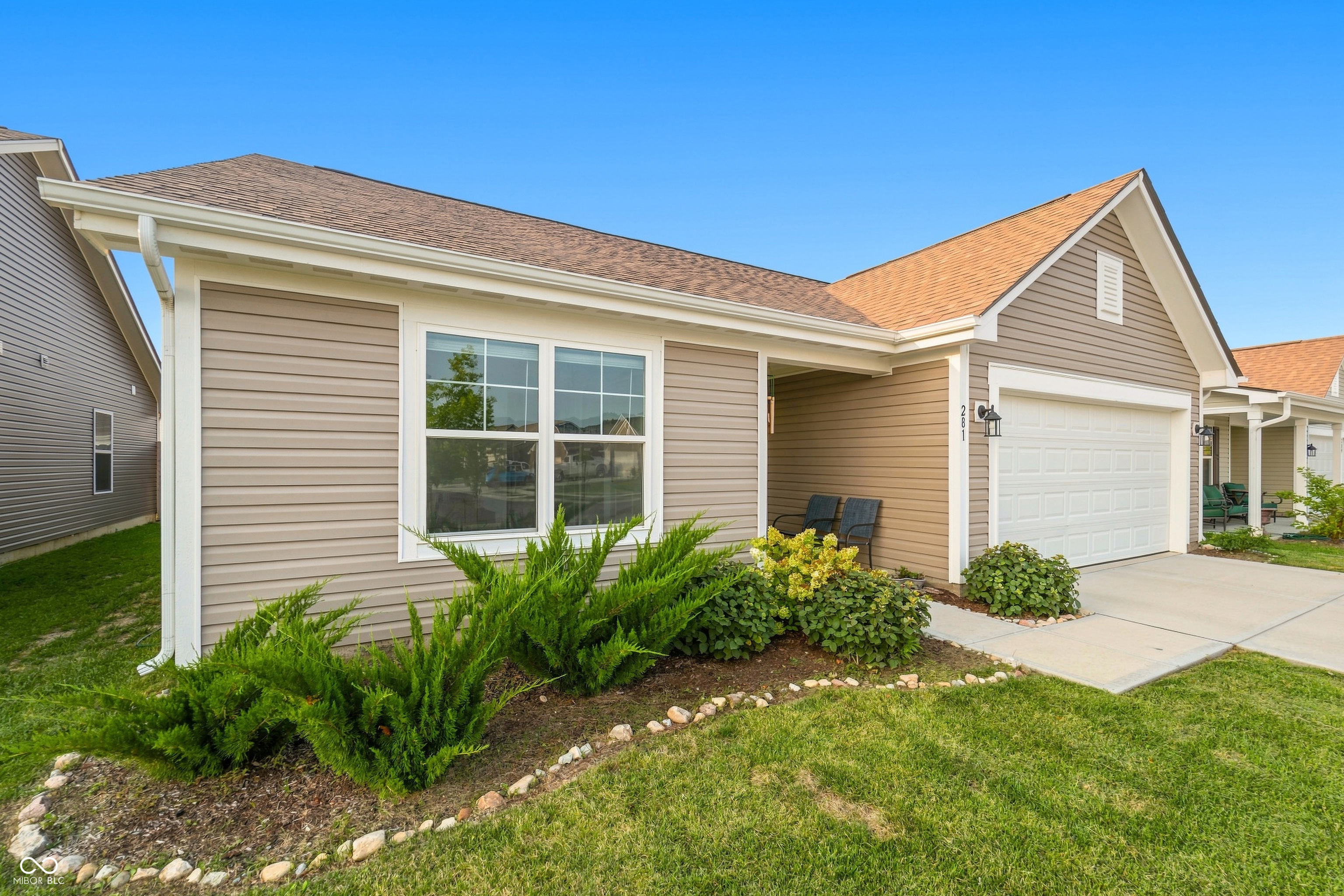 281 Waters Edge — photo
