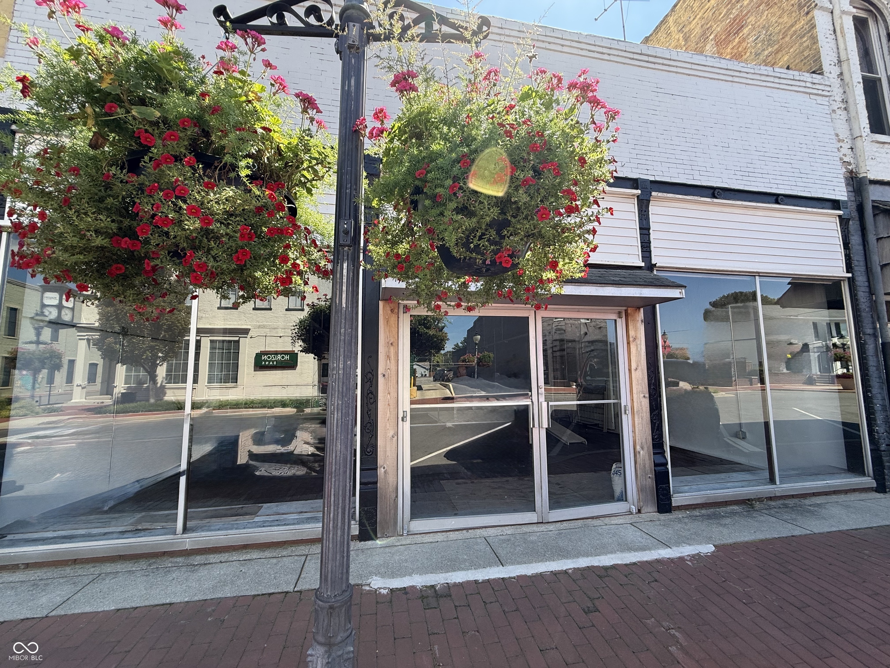 105 W Main Cross Street — photo