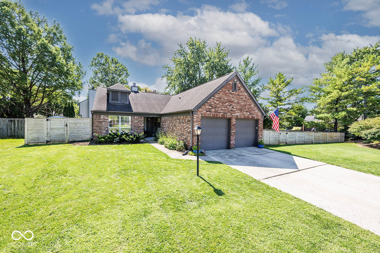 7781 Jamestown South Drive — photo