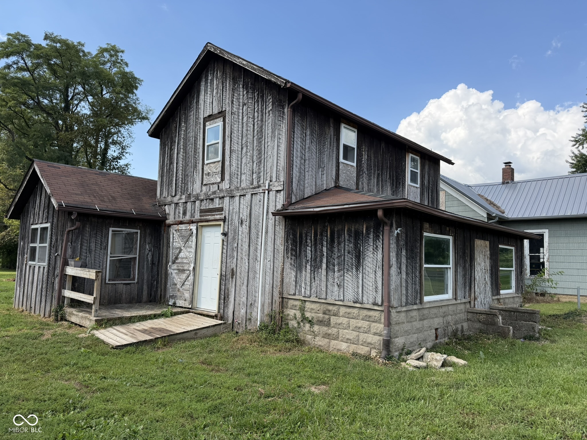 8324 S US Highway 41 — photo