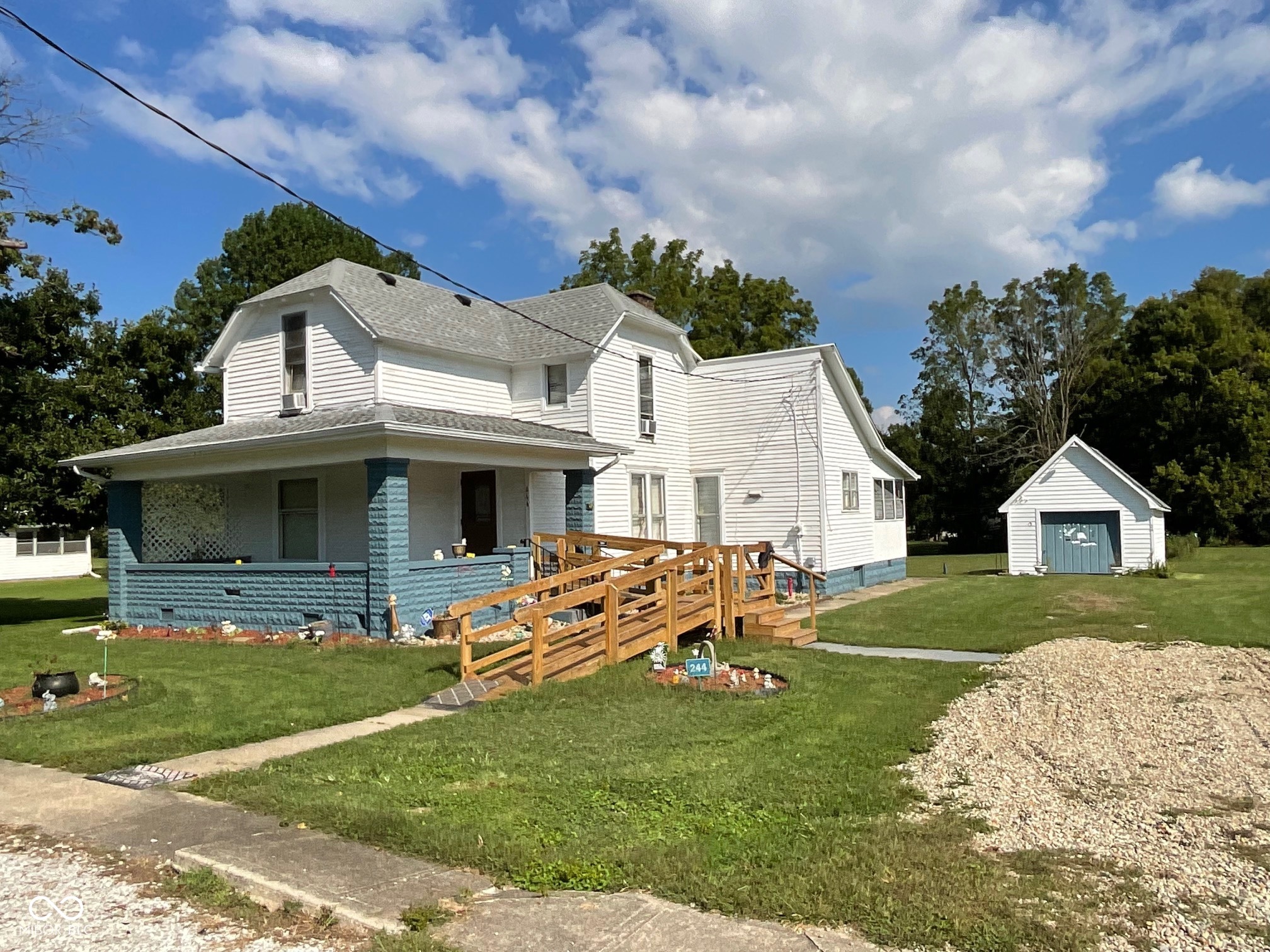 244 W Academy Street — photo
