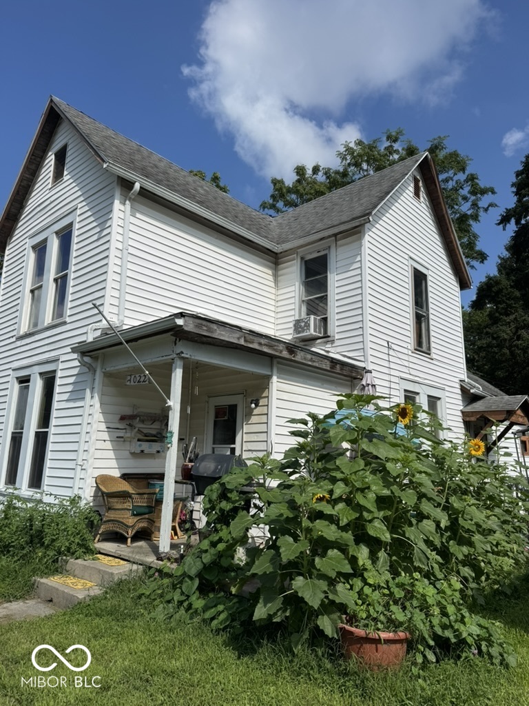 1022 W Powers Street — photo