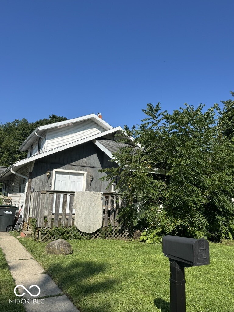 2103 S Burlington Drive — photo