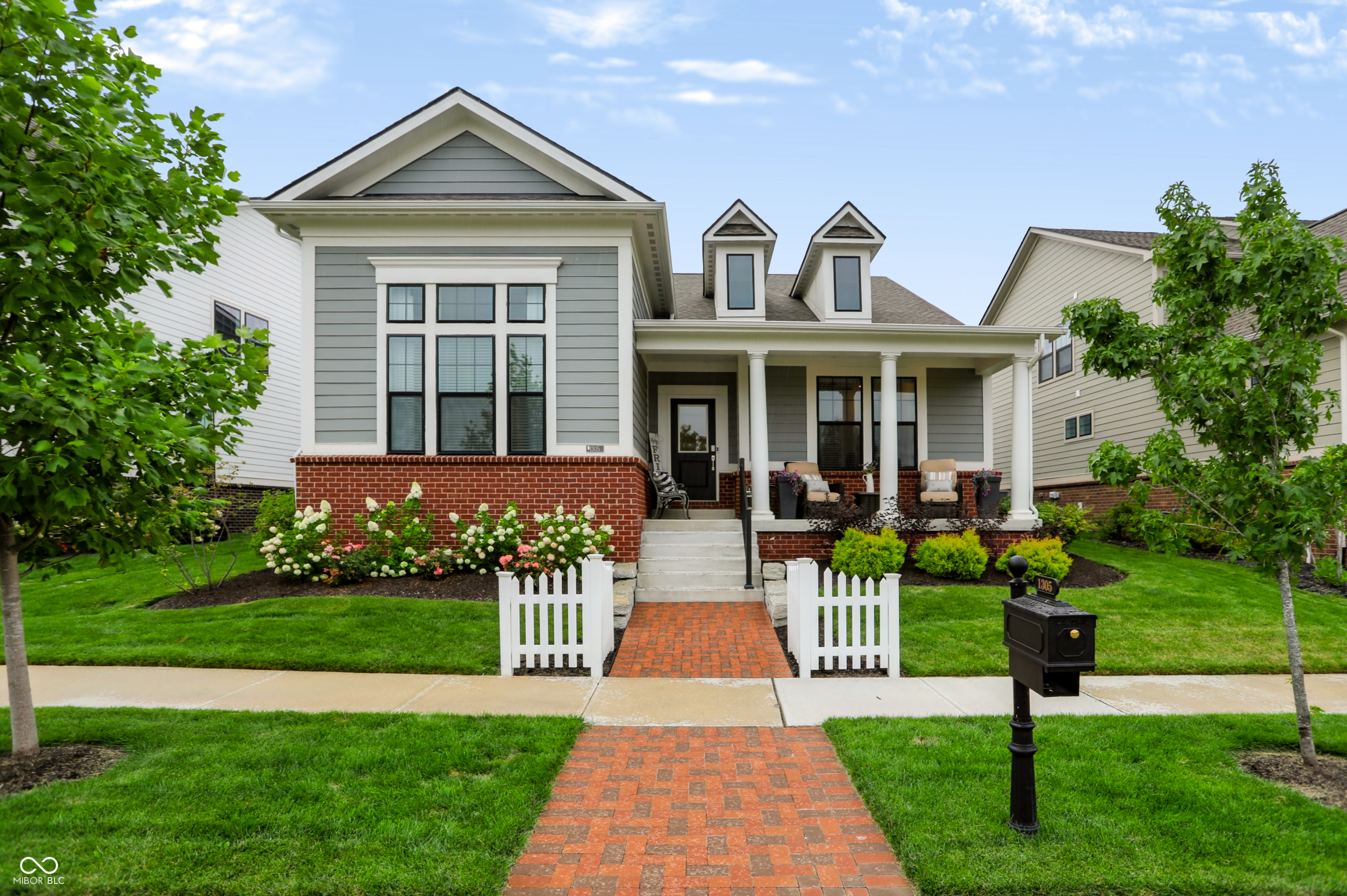 1305 Stonehaven Drive — photo
