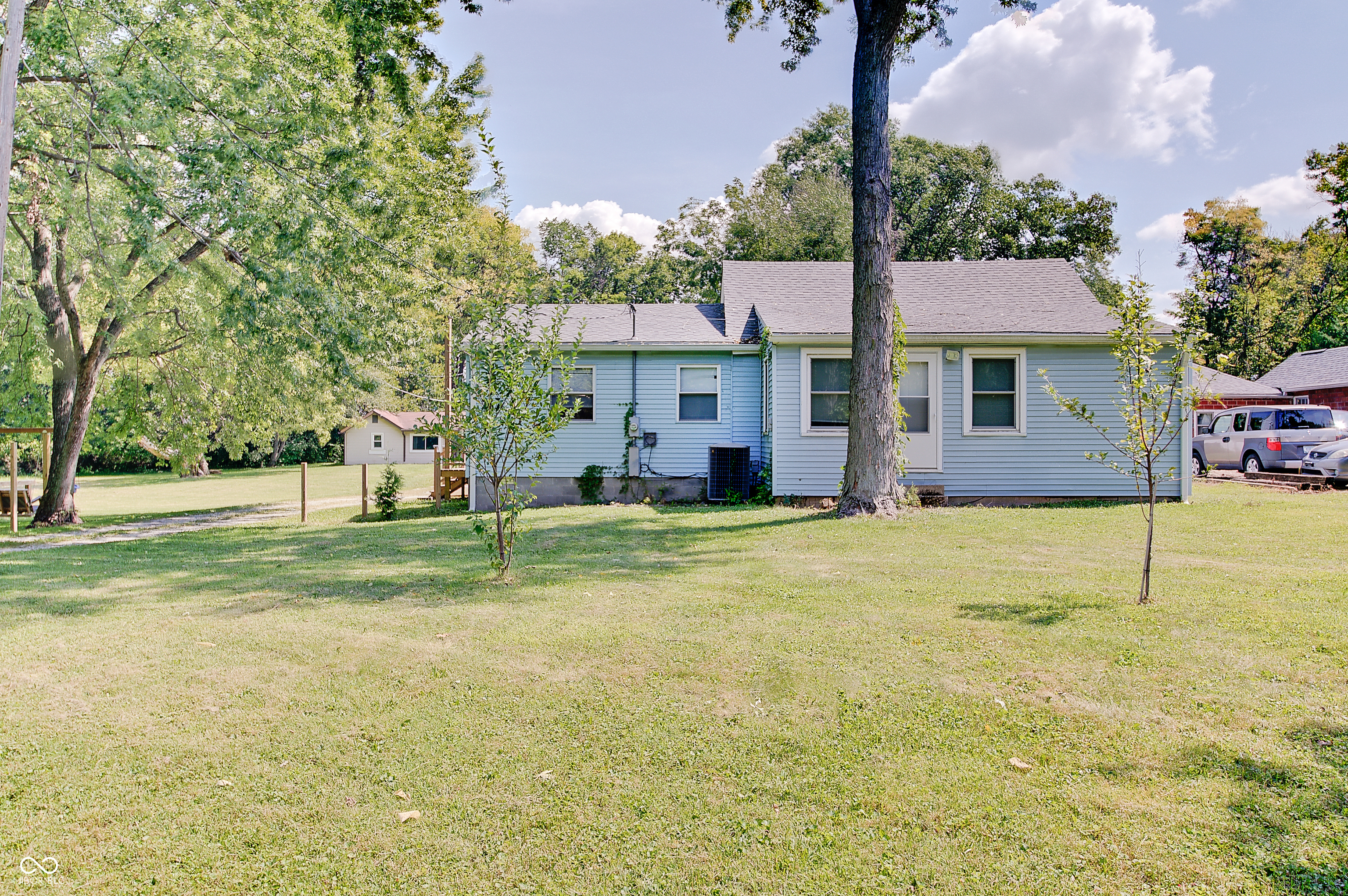 1365 N High School Road — photo
