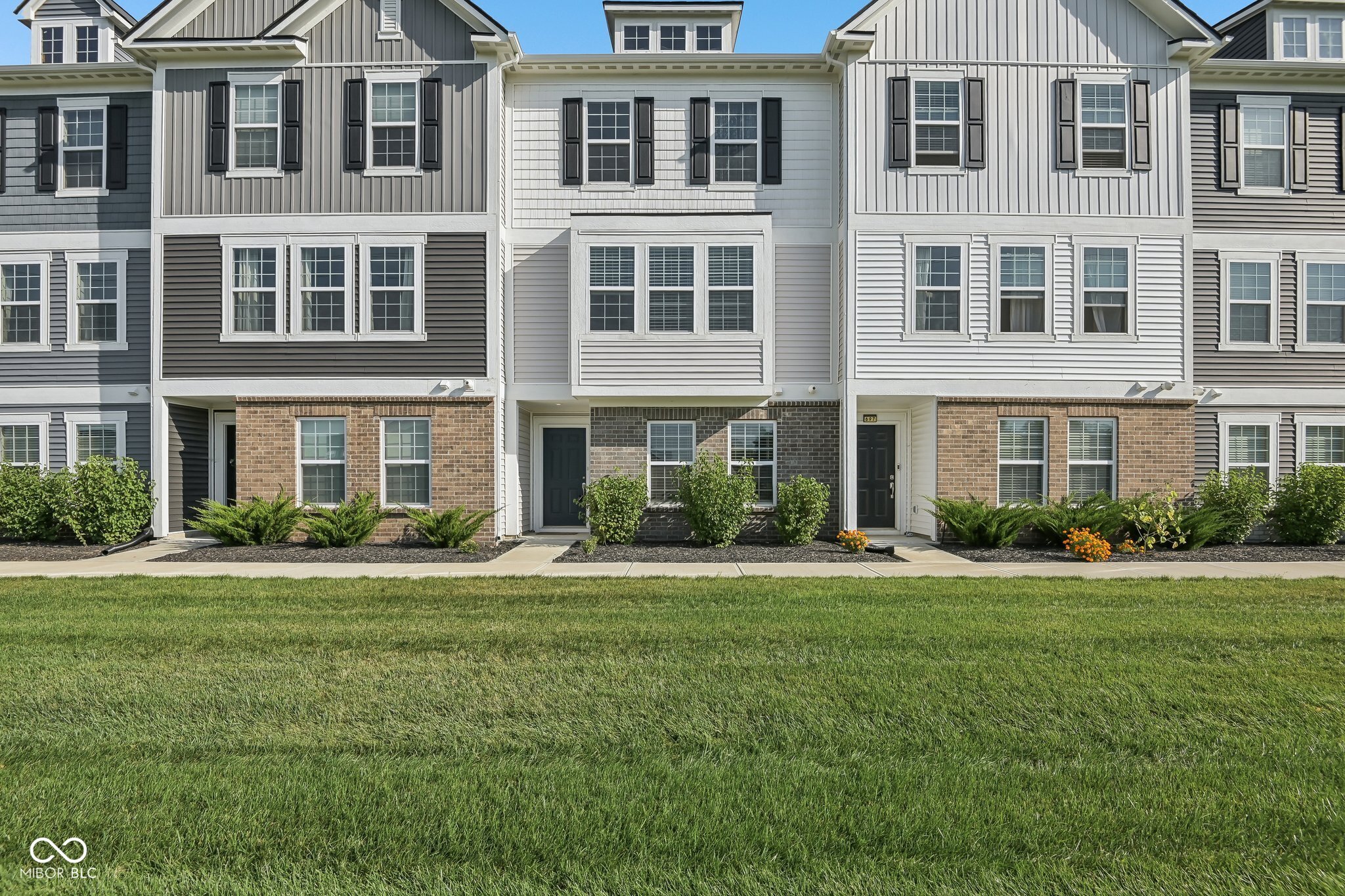 707 Axford Bay Drive — photo
