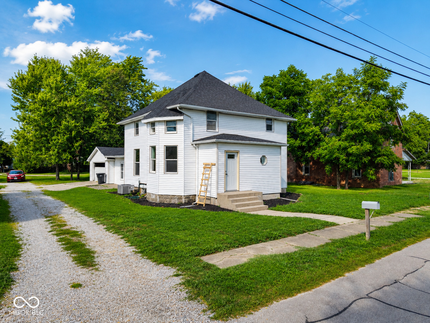 604 E Mill Street — photo
